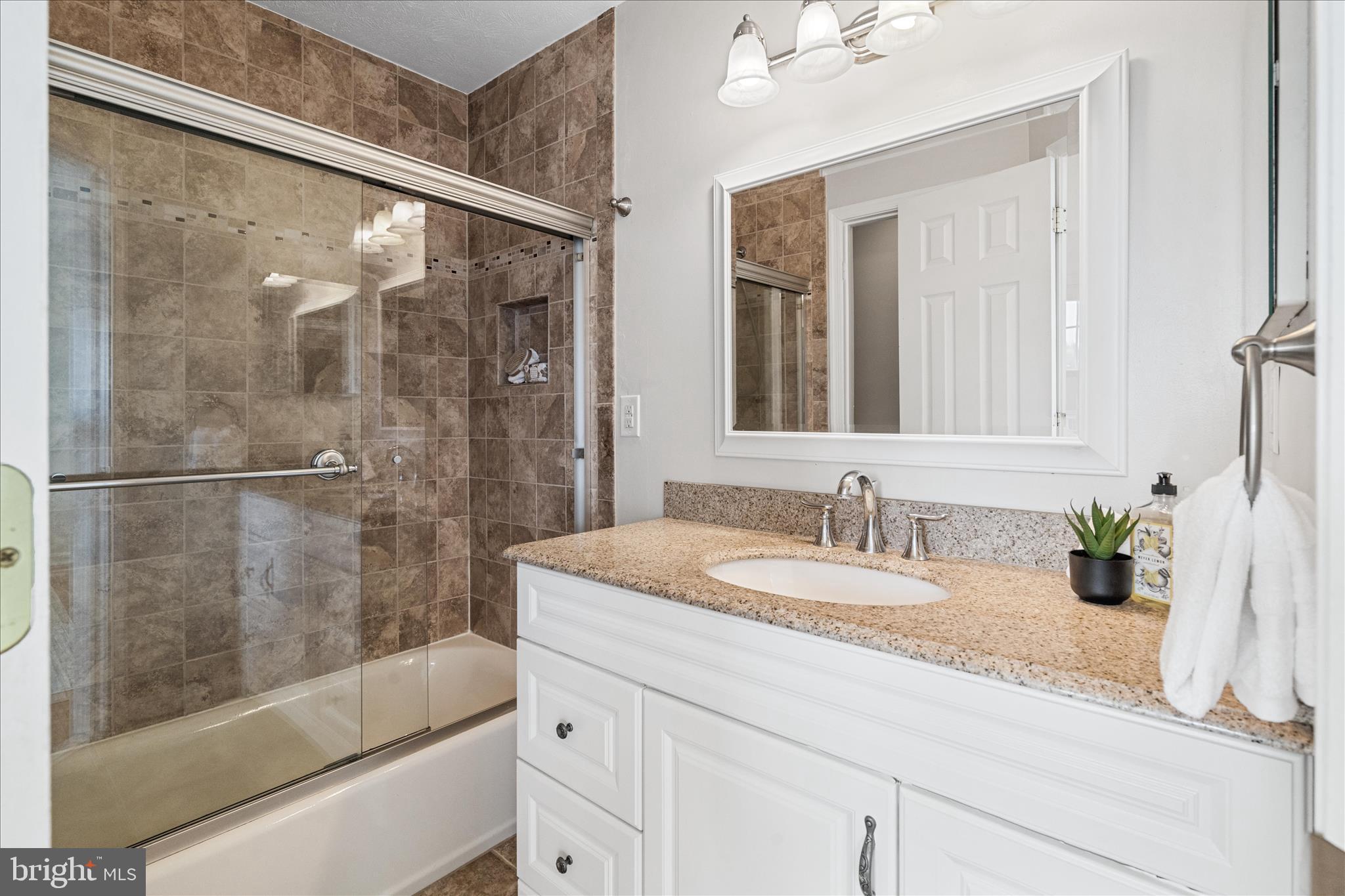 WELLINGTON TRACE - Residential
