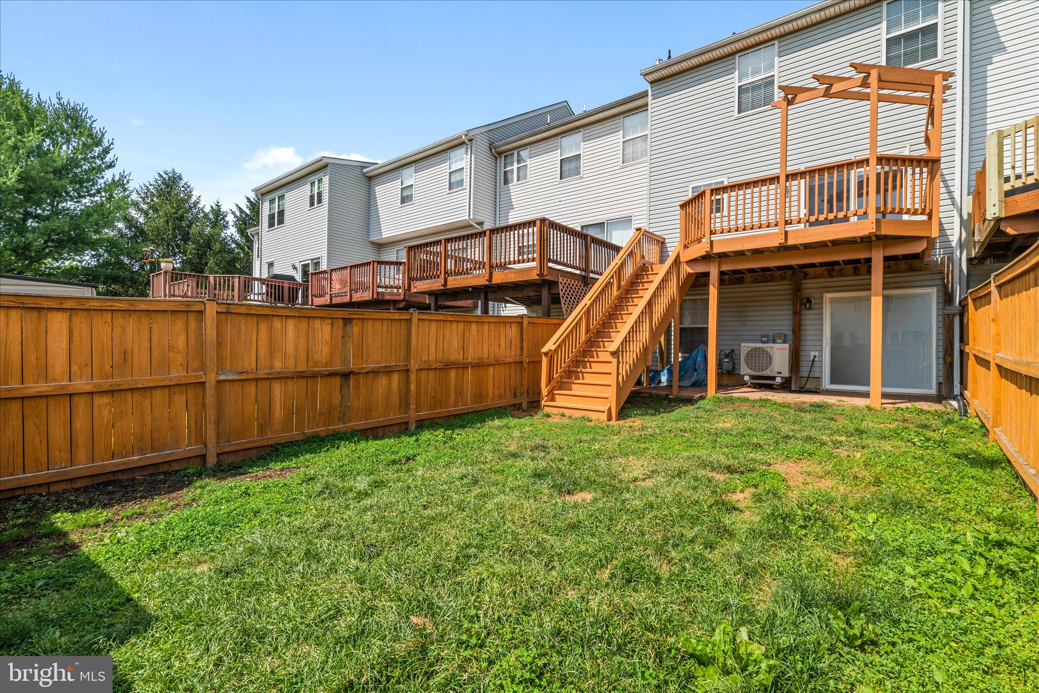 WELLINGTON TRACE - Residential
