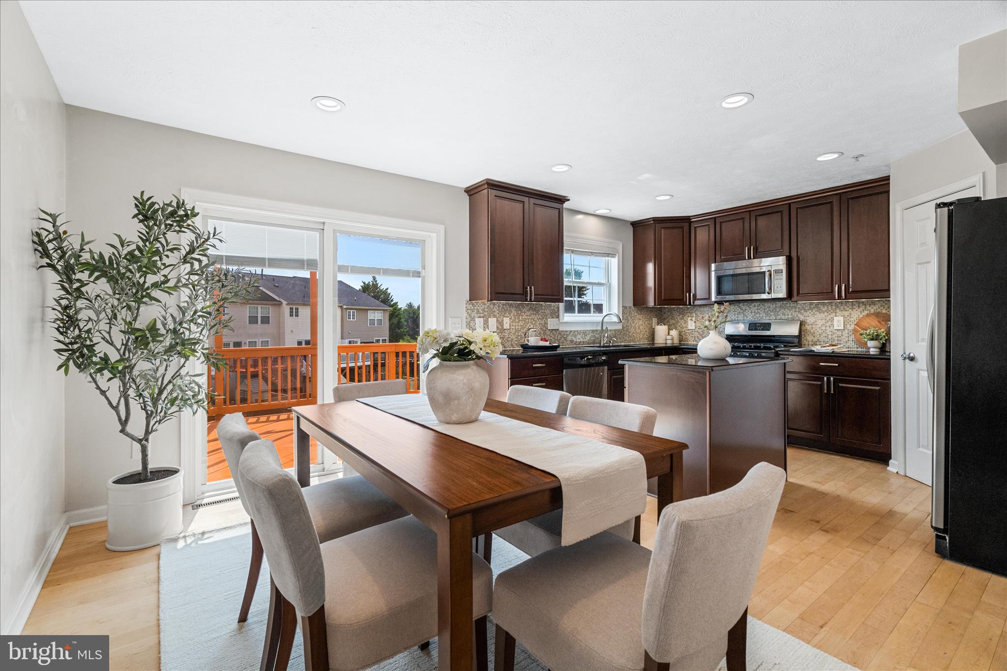 WELLINGTON TRACE - Residential