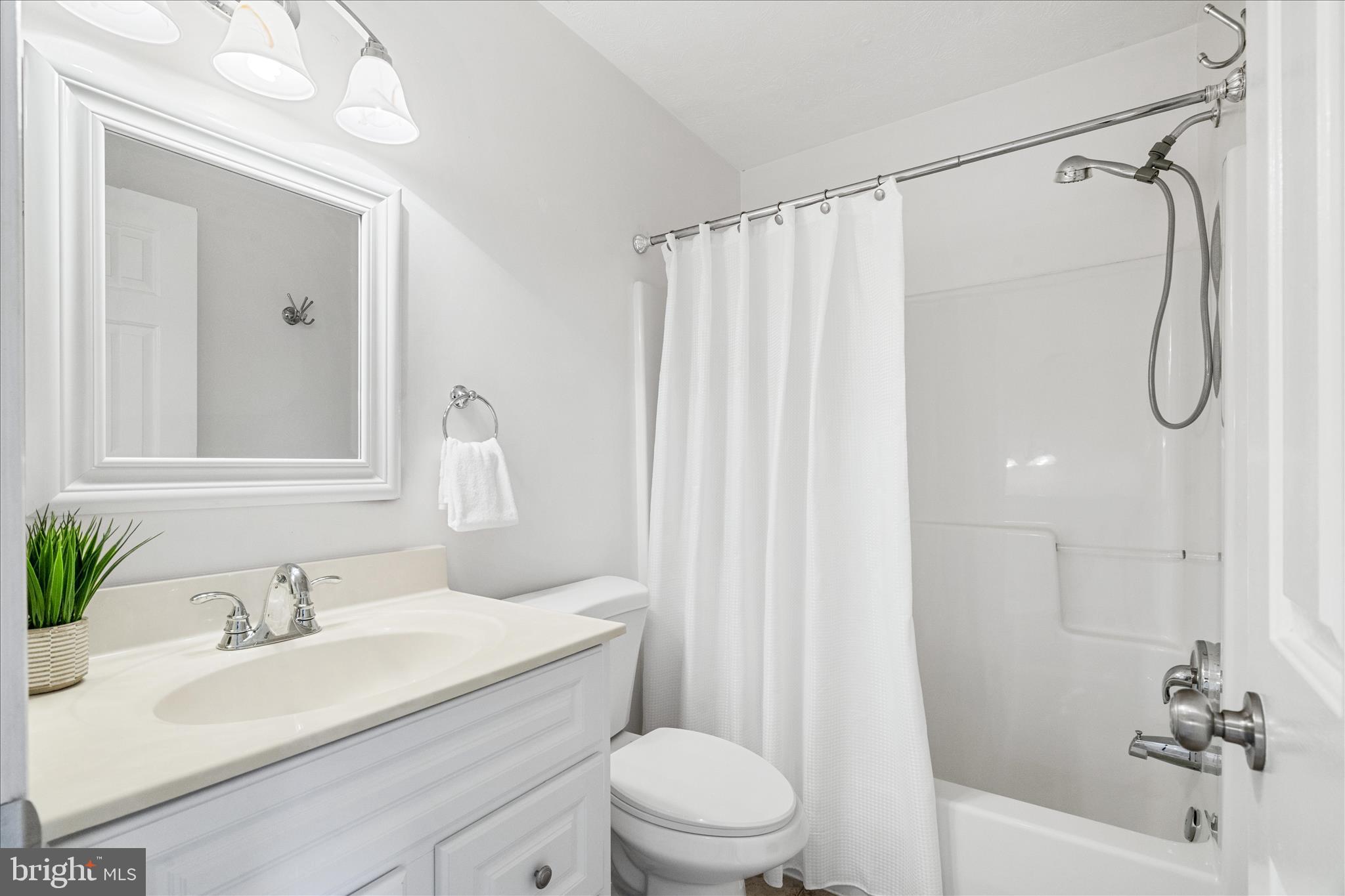 WELLINGTON TRACE - Residential