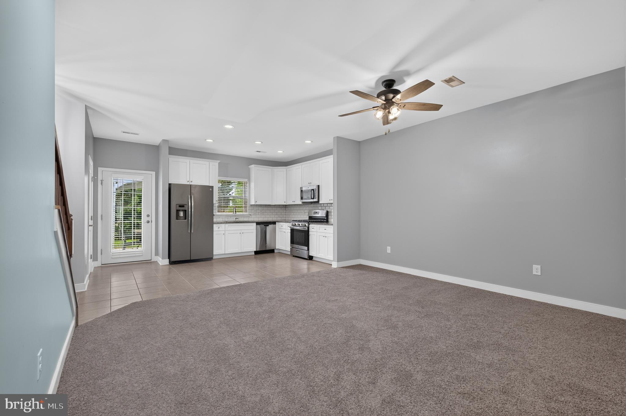 SPRING OAK - Residential