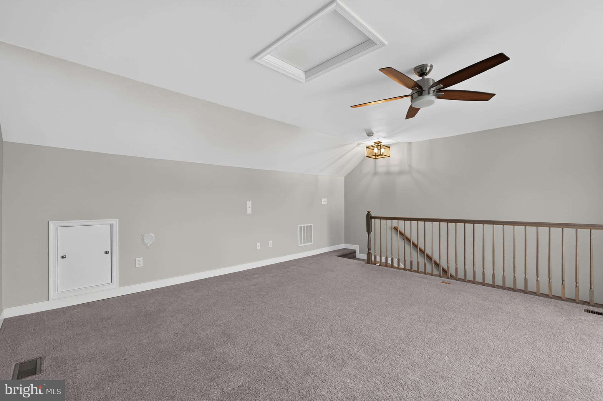 SPRING OAK - Residential