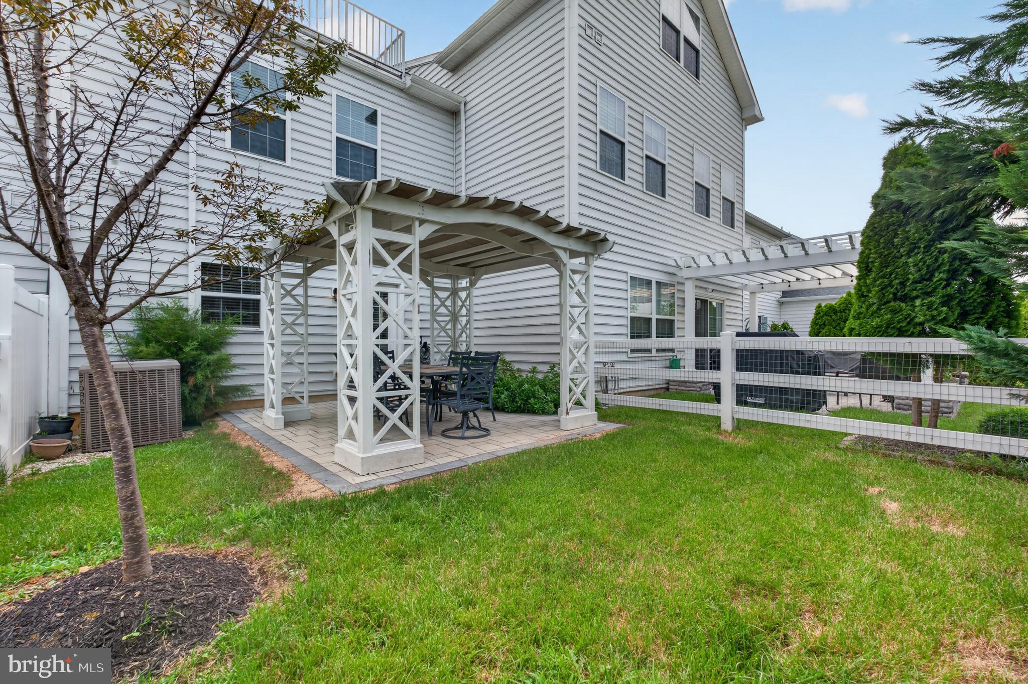 SPRING OAK - Residential