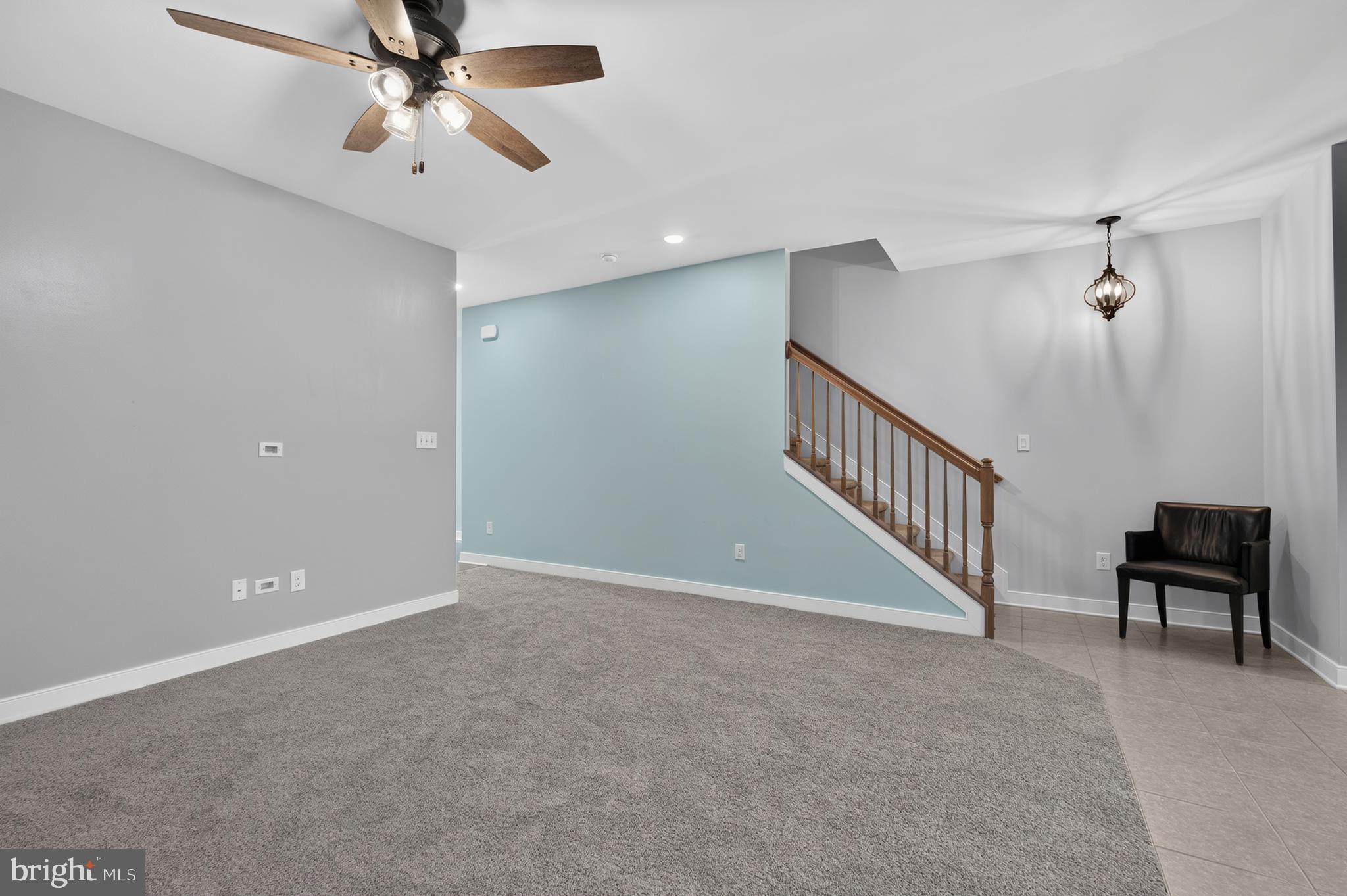 SPRING OAK - Residential