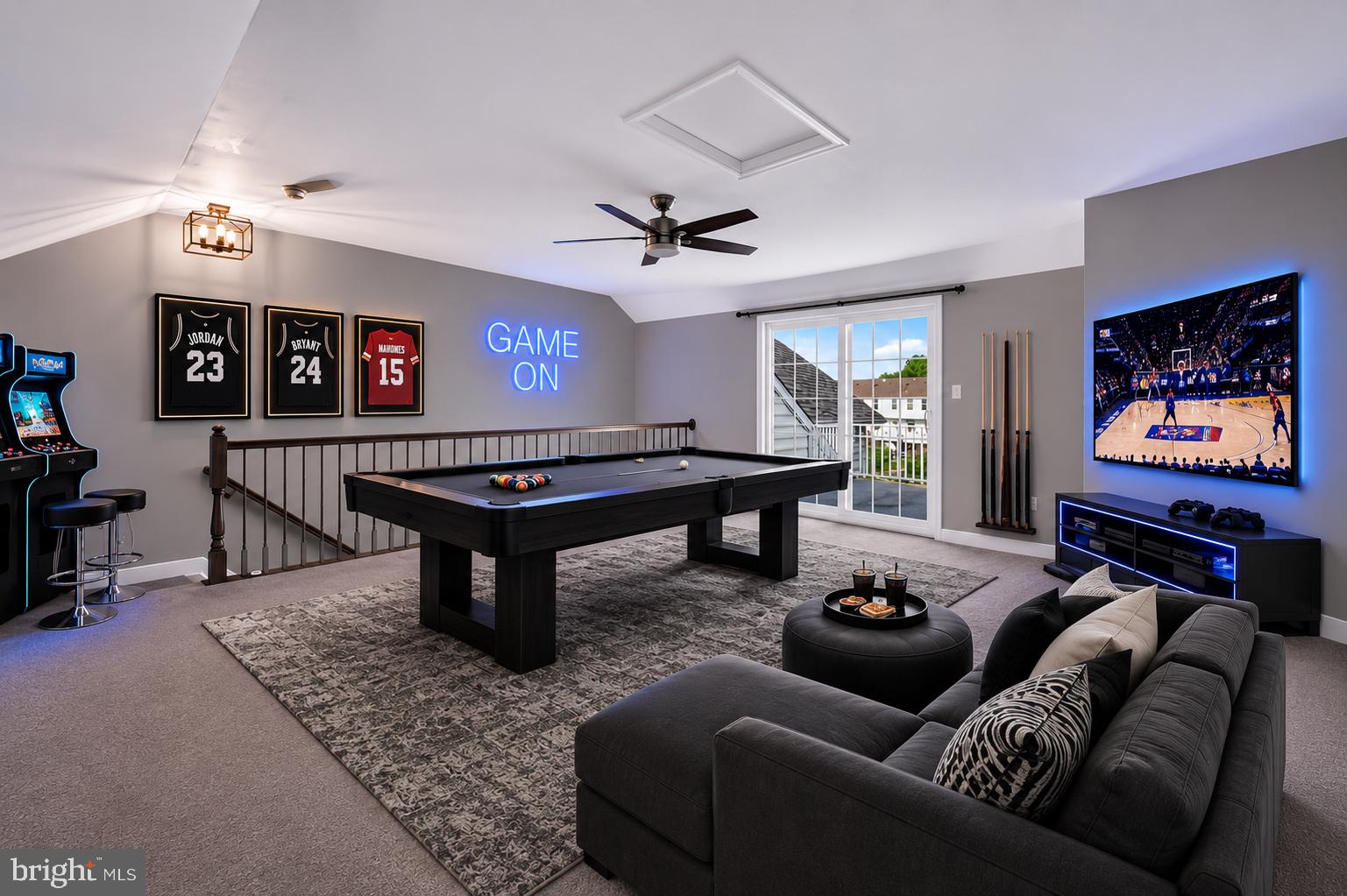 SPRING OAK - Residential