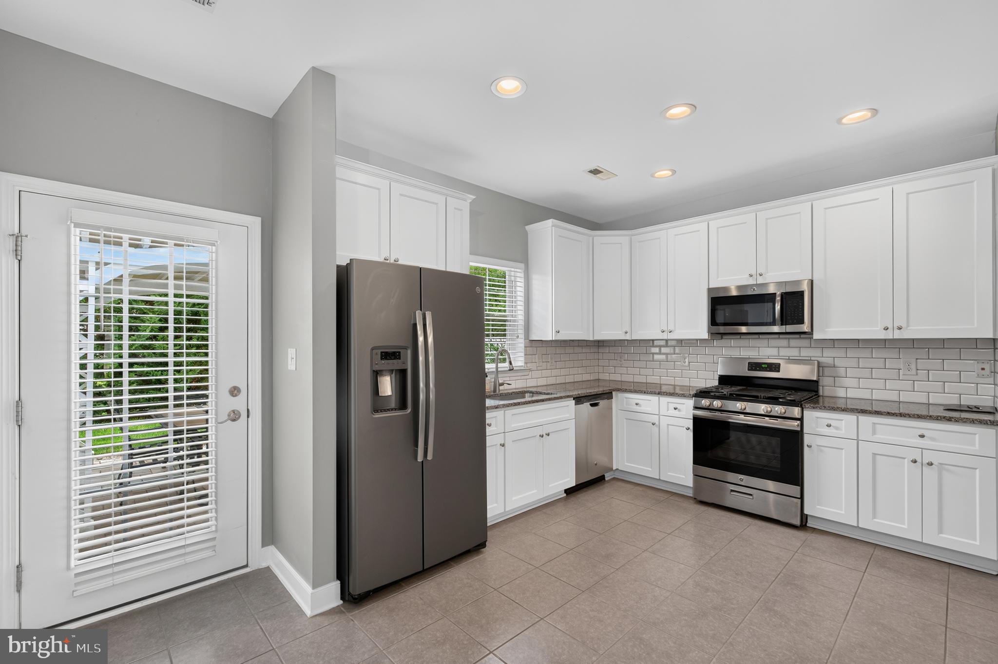 SPRING OAK - Residential