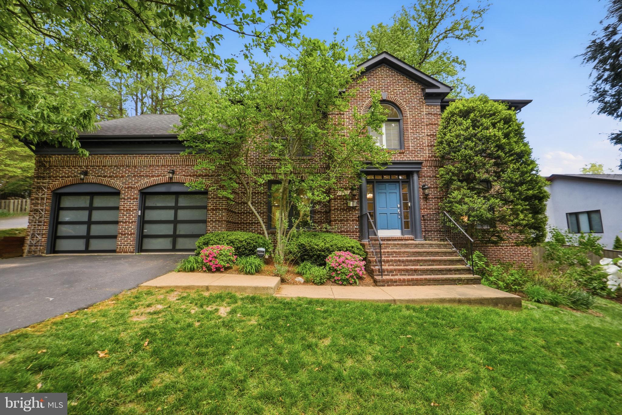 LORCOM GROVE - Residential