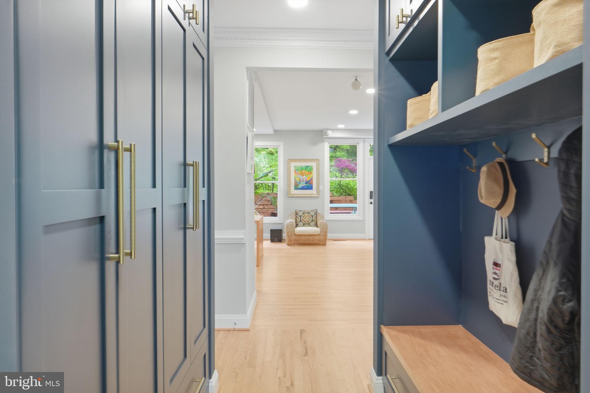 LORCOM GROVE - Residential
