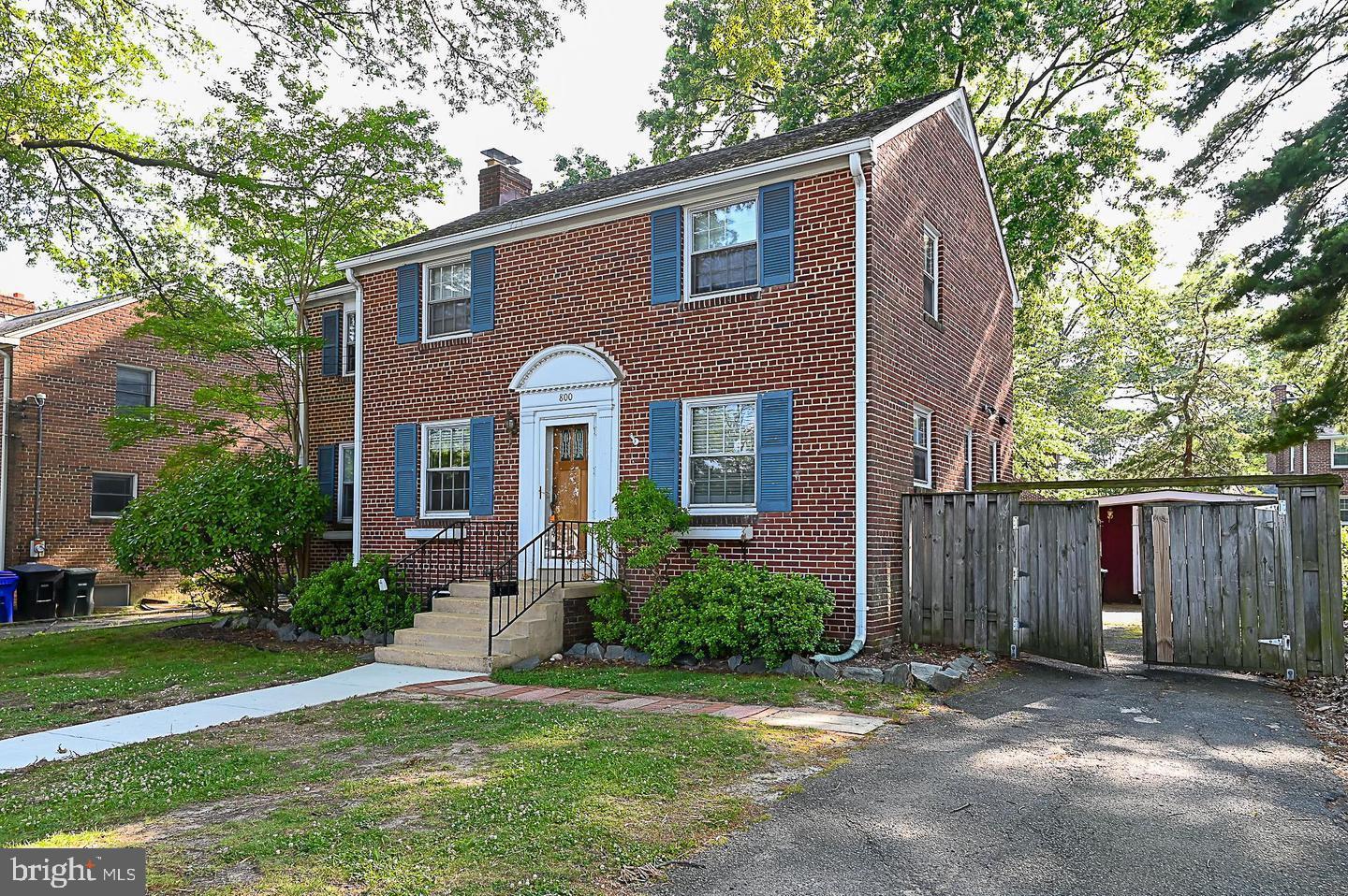 Beautiful brick Colonial in S. Arlington!  Work to be completed between tenants - Fresh painted, new stove and dishwasher!  Finished basement with bonus room and full bathroom. Hardwood floors on main level and upper-level bedrooms.  Spacious backyard. Screened in covered hot tub - "As Is" - is in working condition but will not be serviced or replaced by the Landlord. No smoking. Pets welcomed case by case. Tours by appointment only. 

Move In Fee- $150