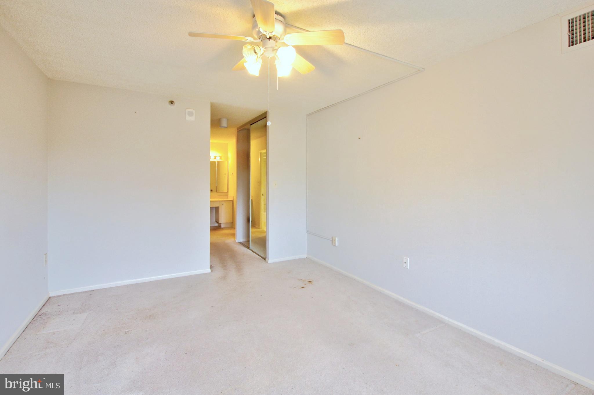 LEISURE WORLD - Residential