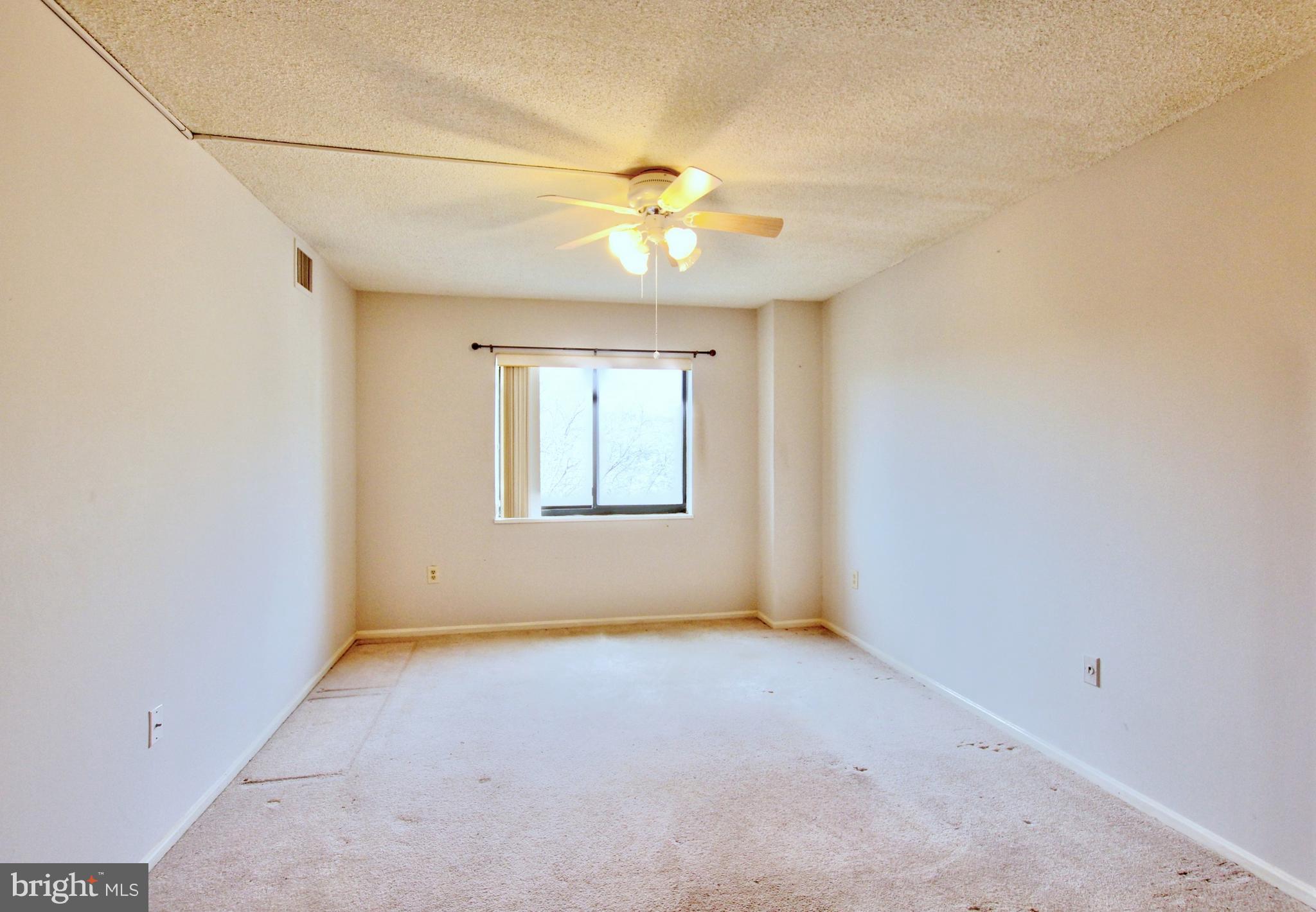 LEISURE WORLD - Residential