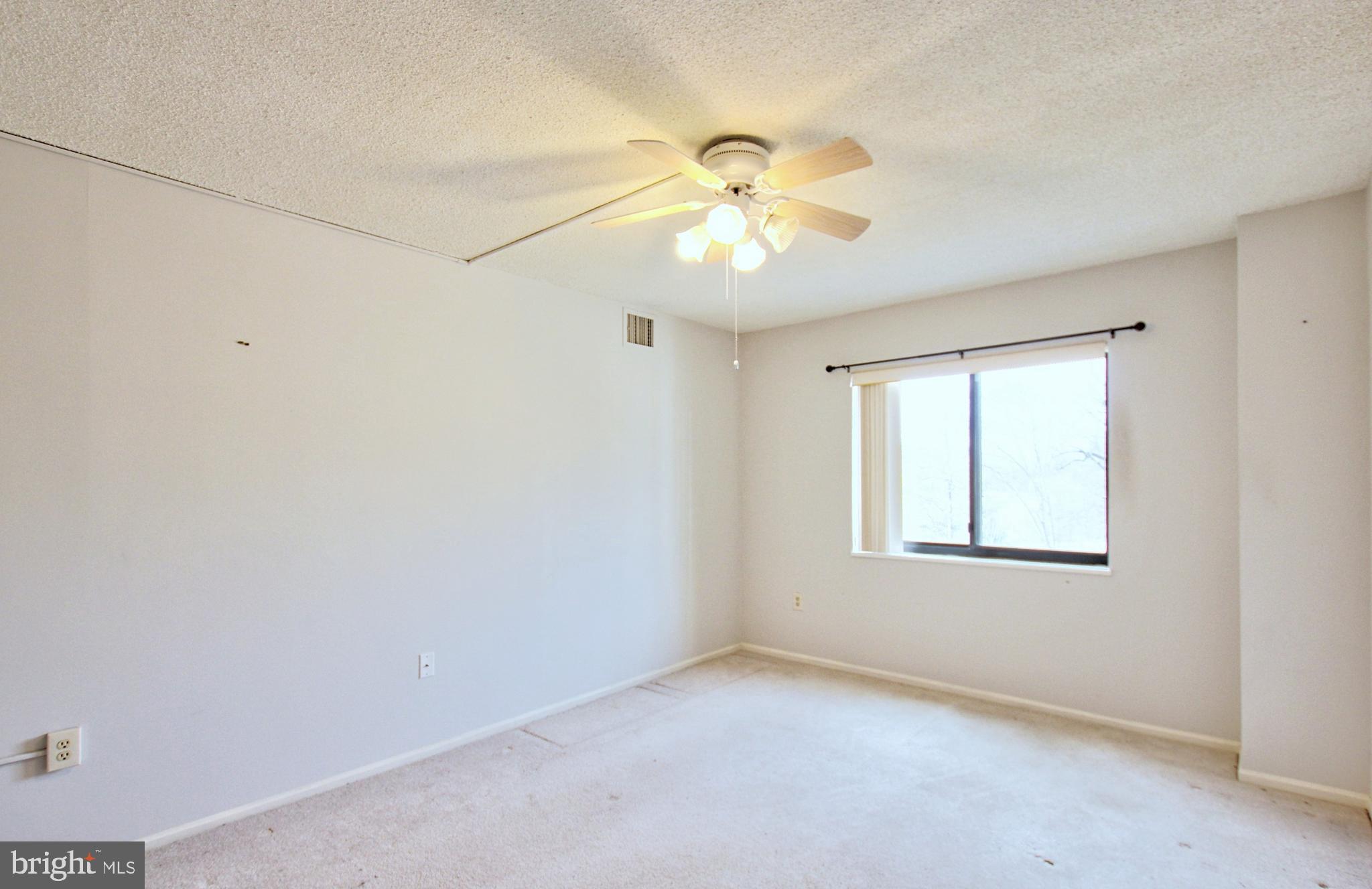 LEISURE WORLD - Residential
