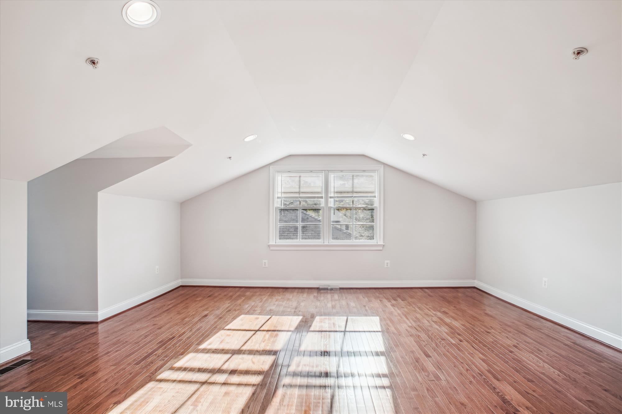 HUNTINGTON TERRACE - Residential