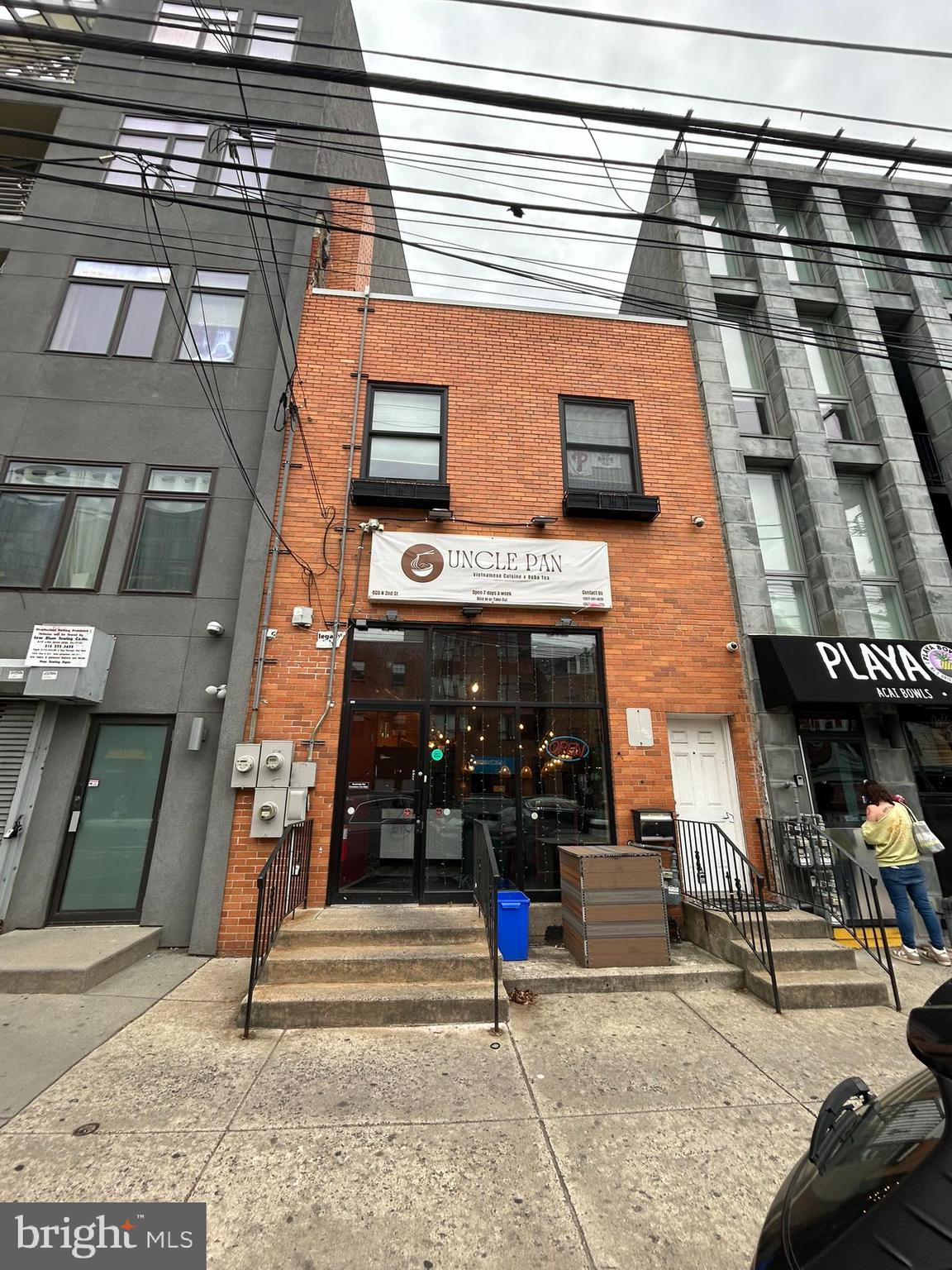 Rare investor or owner-occupant opportunity in the heart of Norther Liberties.  1st FL restaurant was built in 2021 and can be delivered vacant upon settlement.  2nd floor apartment (3 bed , 2 bath) was renovated 2020-2021  has been leased by the same tenant for 3 years.