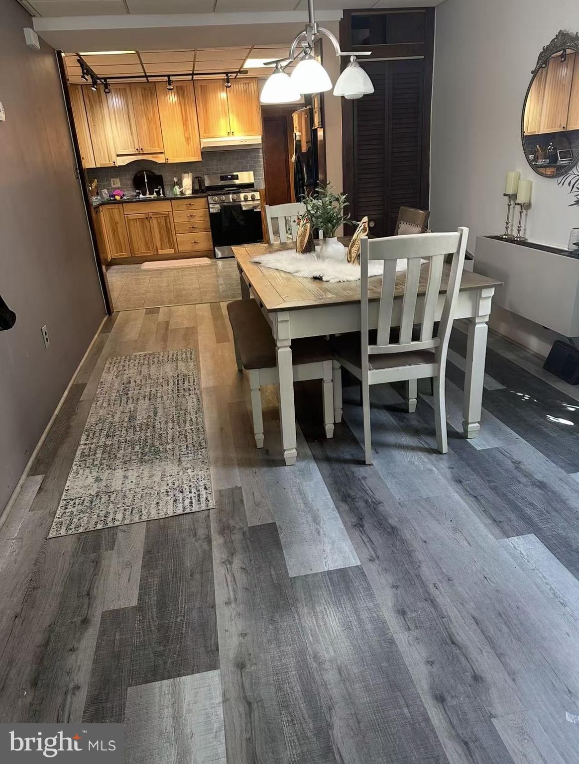HOLMESBURG - Residential