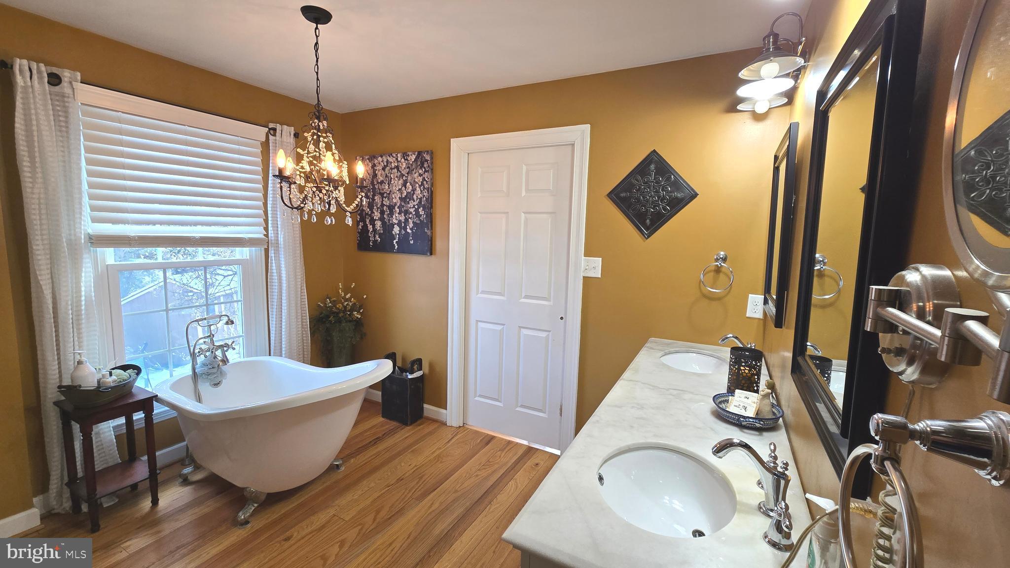 BRIARWOOD - Residential