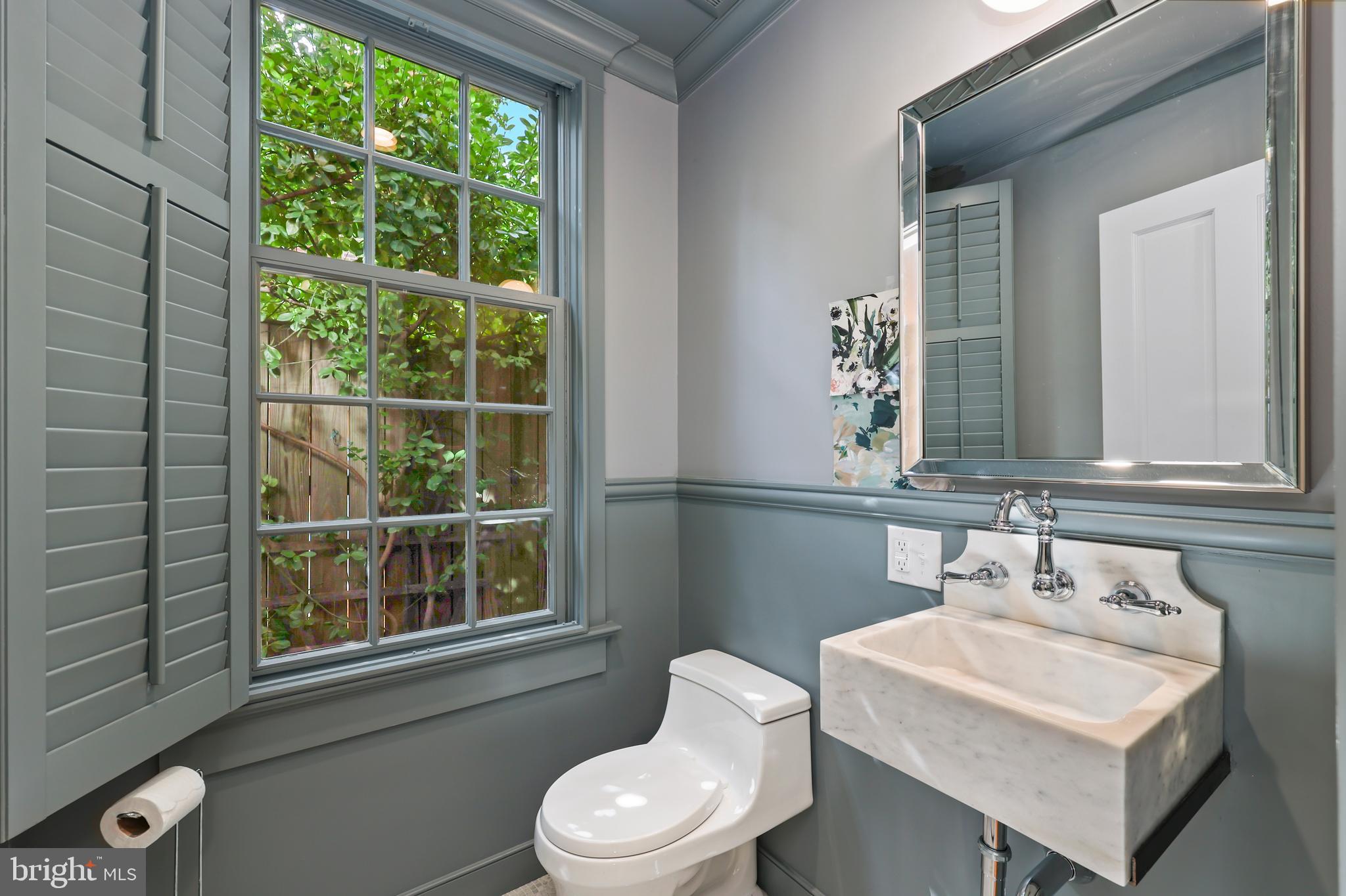 OLD TOWN ALEXANDRIA - Residential