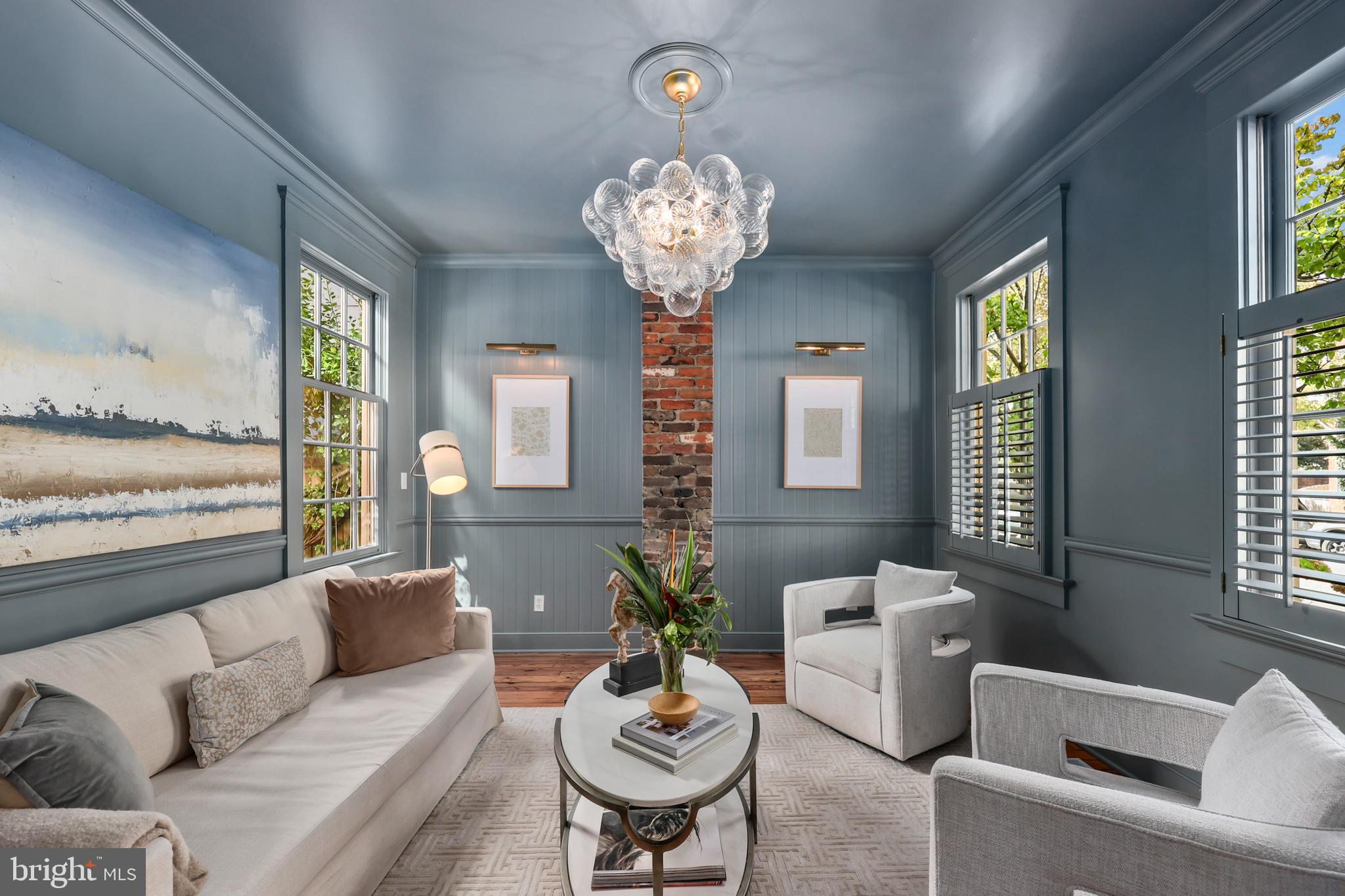 OLD TOWN ALEXANDRIA - Residential