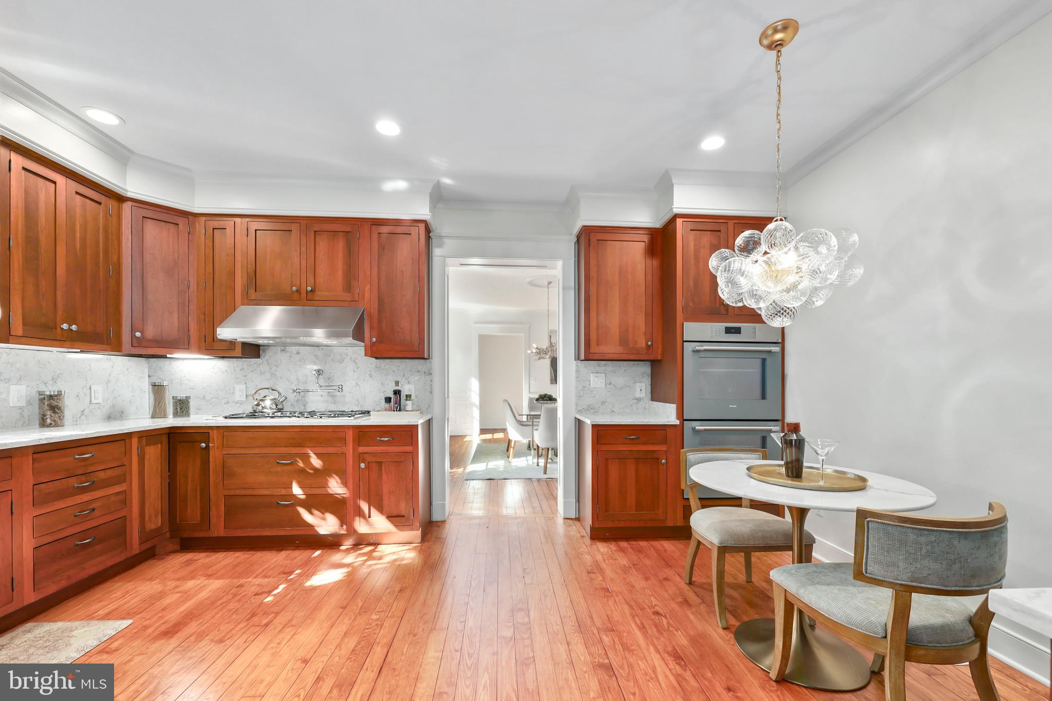 OLD TOWN ALEXANDRIA - Residential