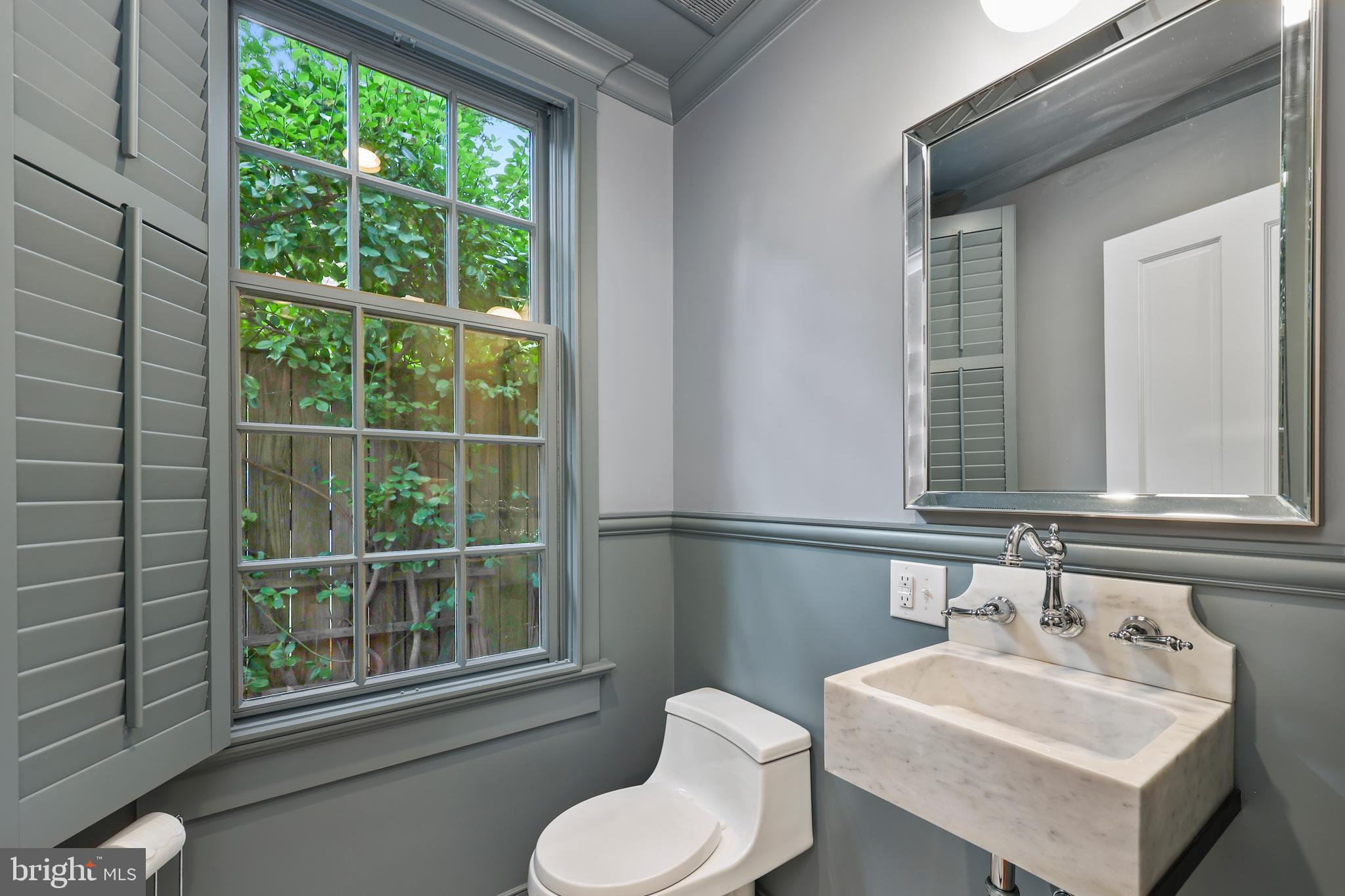 OLD TOWN ALEXANDRIA - Residential