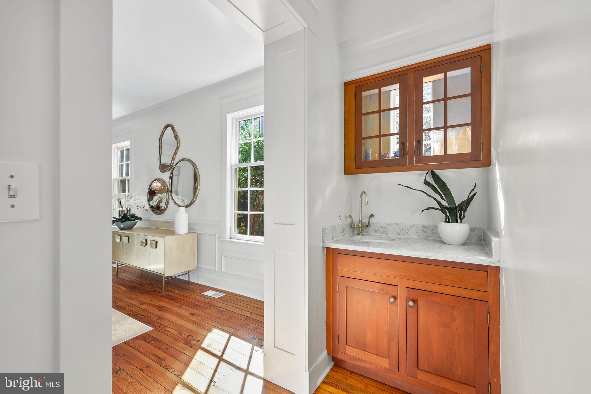 OLD TOWN ALEXANDRIA - Residential