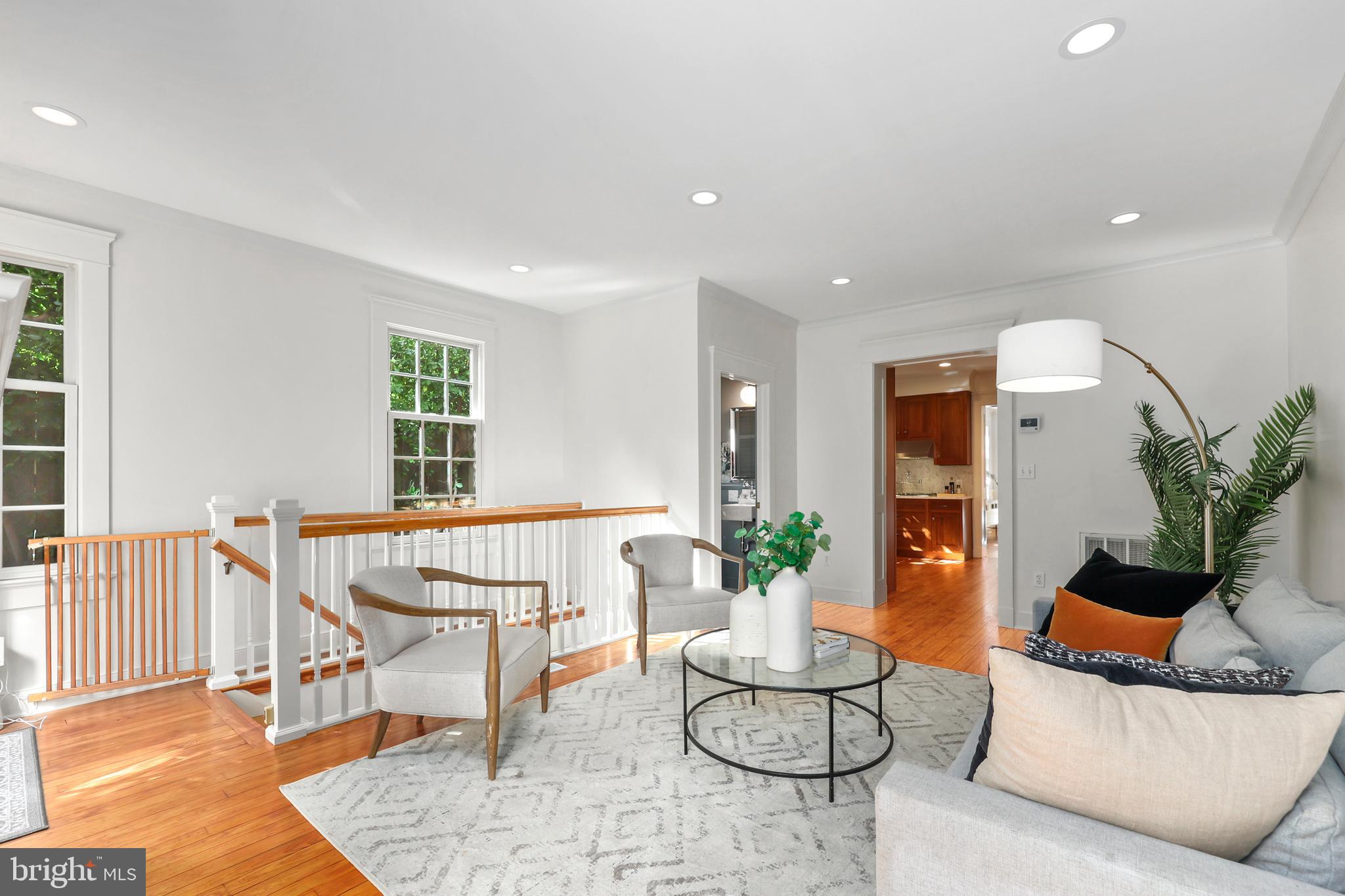 OLD TOWN ALEXANDRIA - Residential