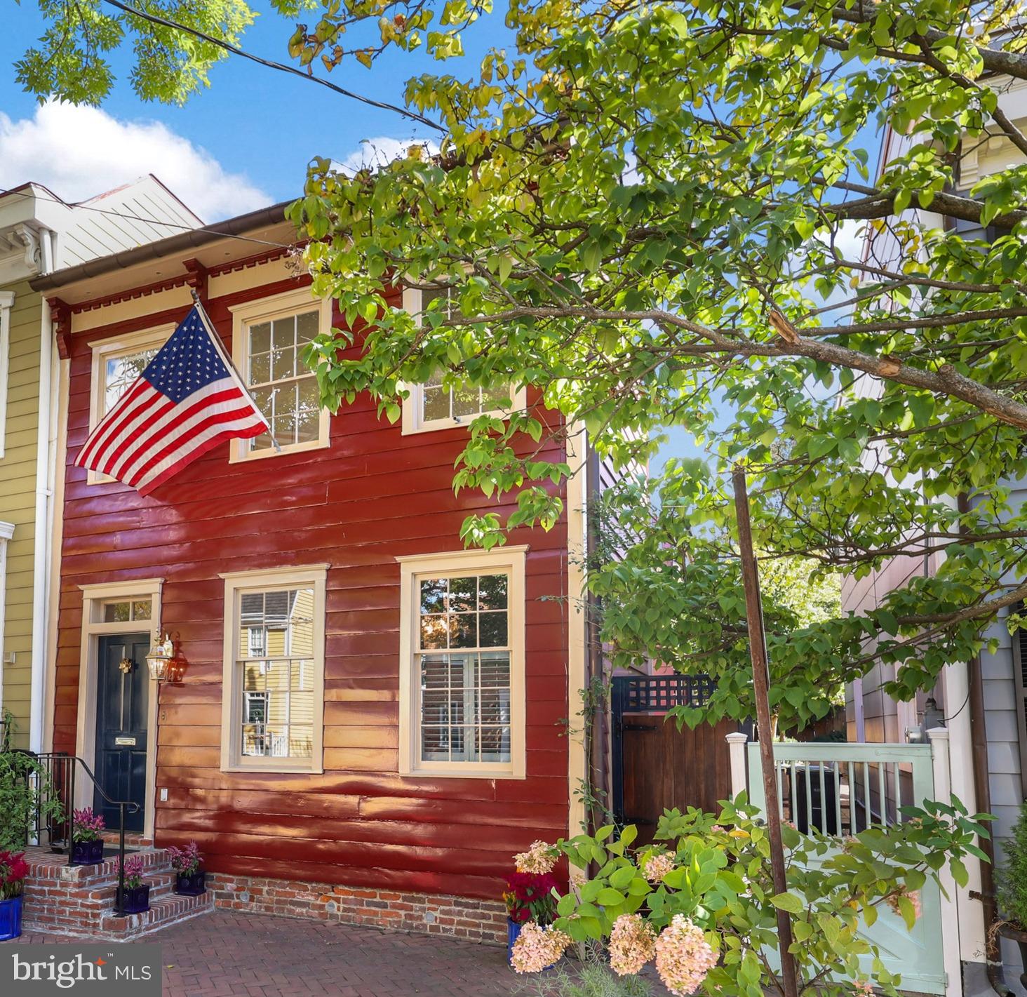 OLD TOWN ALEXANDRIA - Residential