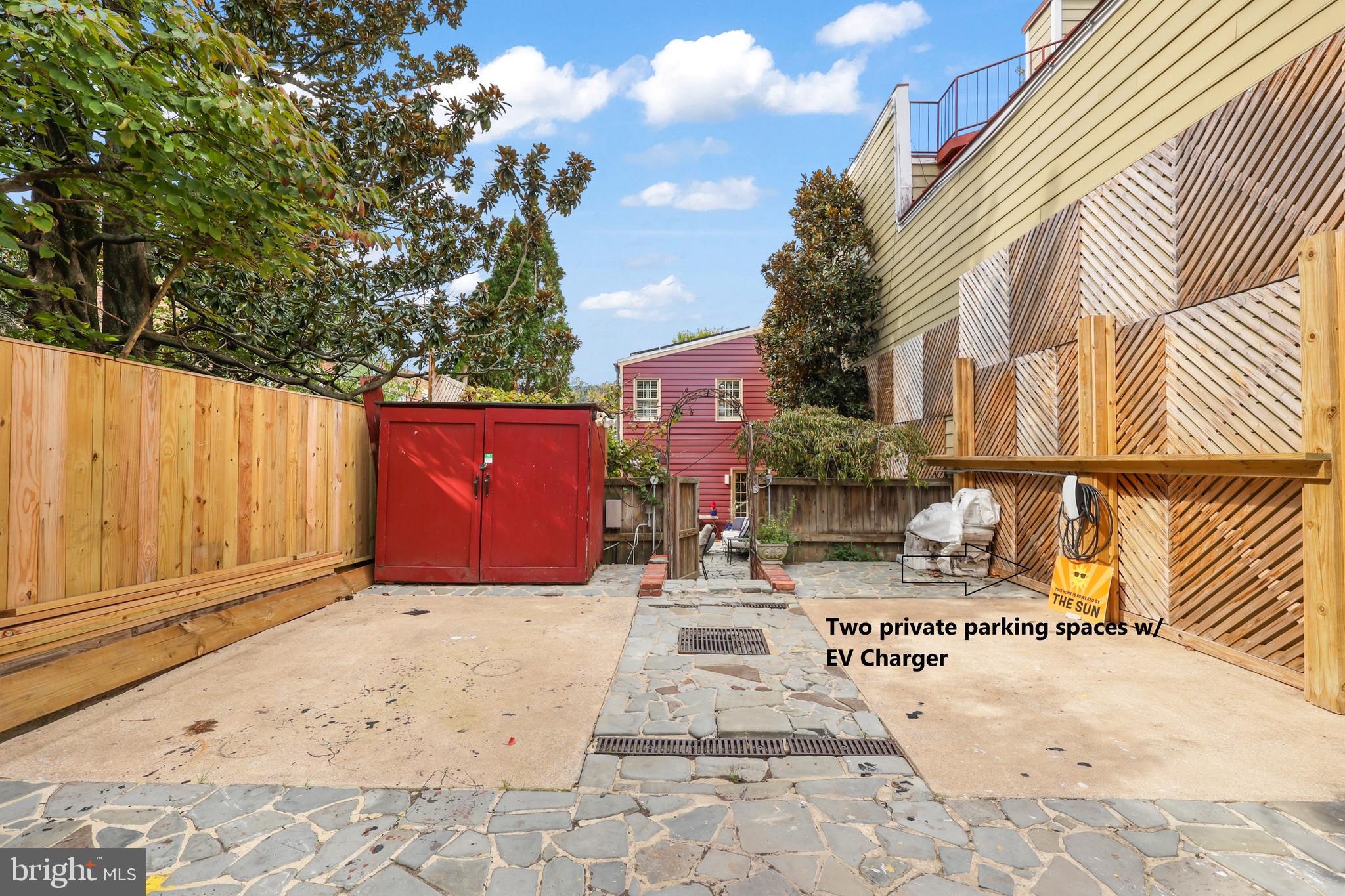 OLD TOWN ALEXANDRIA - Residential