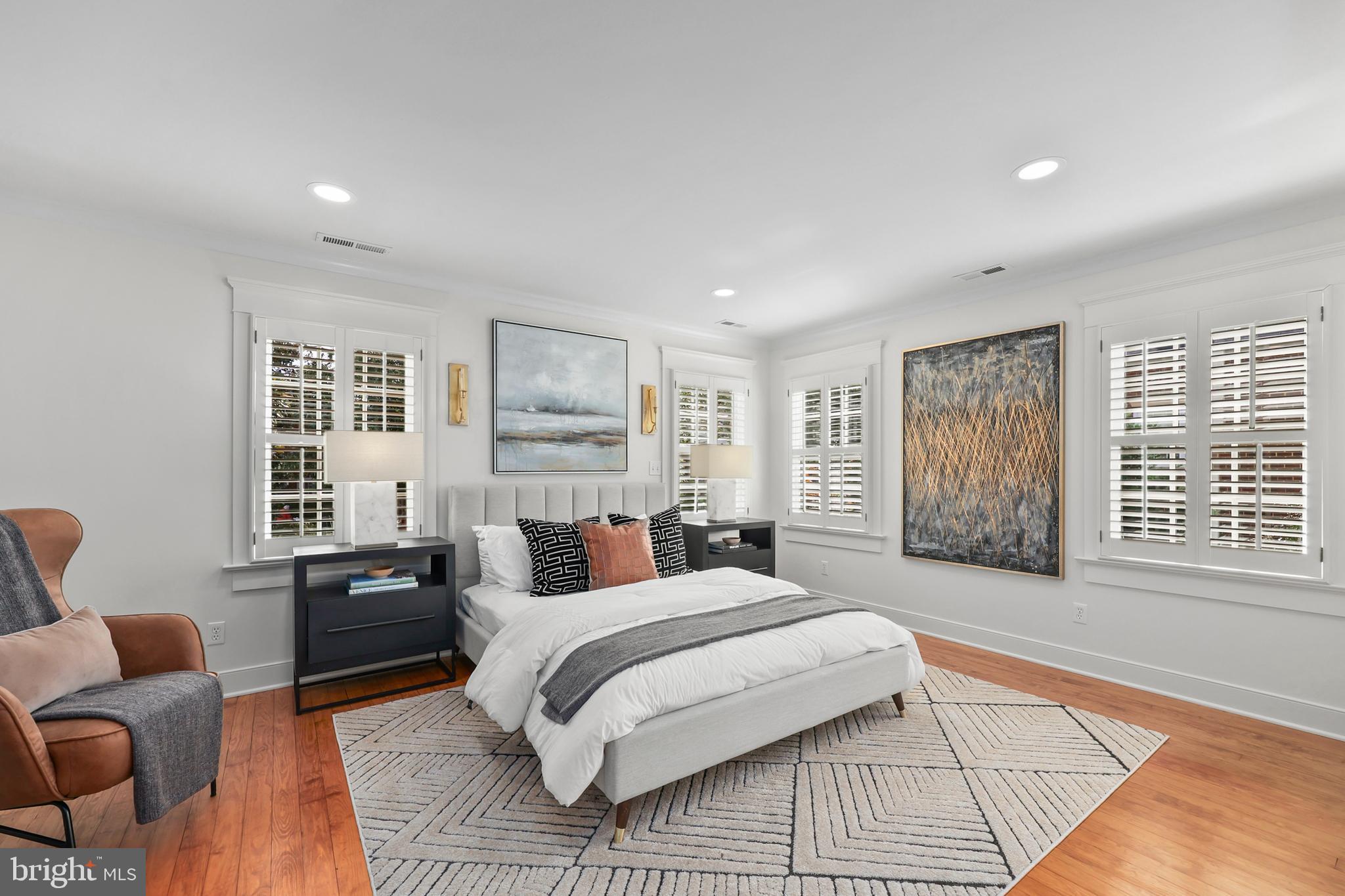 OLD TOWN ALEXANDRIA - Residential