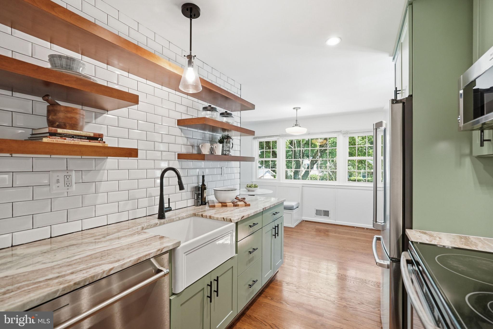 BEL PRE WOODS - Residential