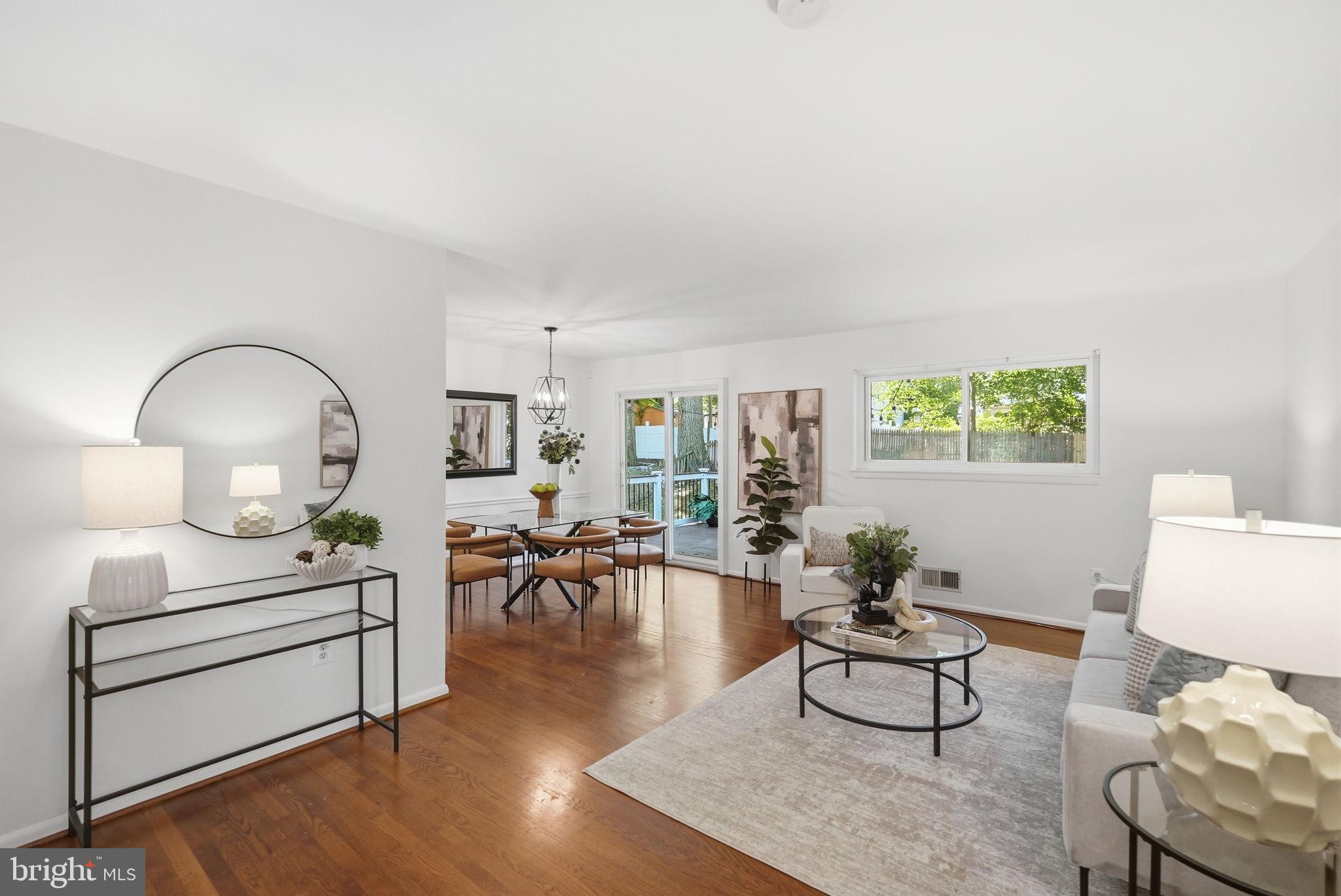 BEL PRE WOODS - Residential