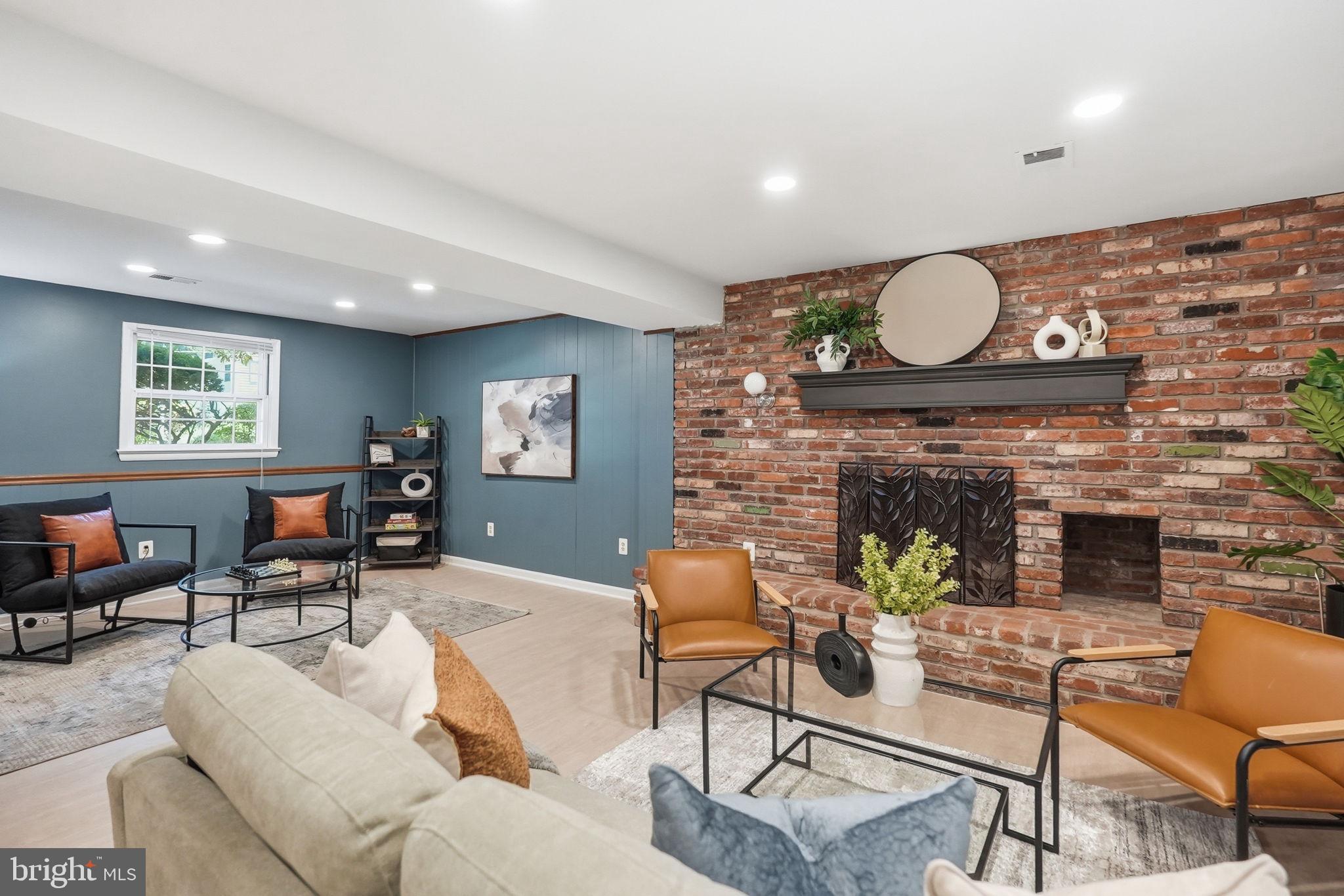 BEL PRE WOODS - Residential