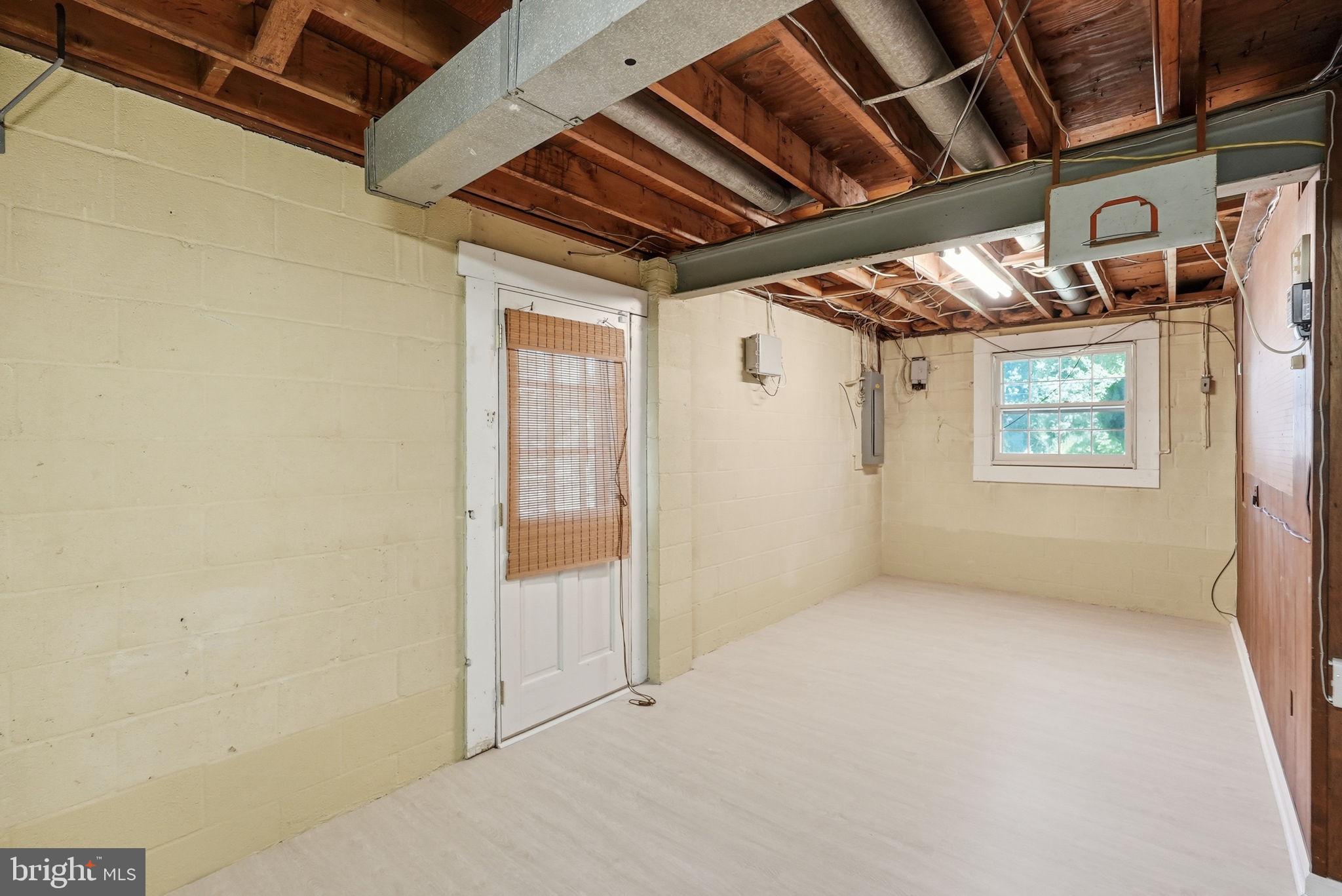 BEL PRE WOODS - Residential