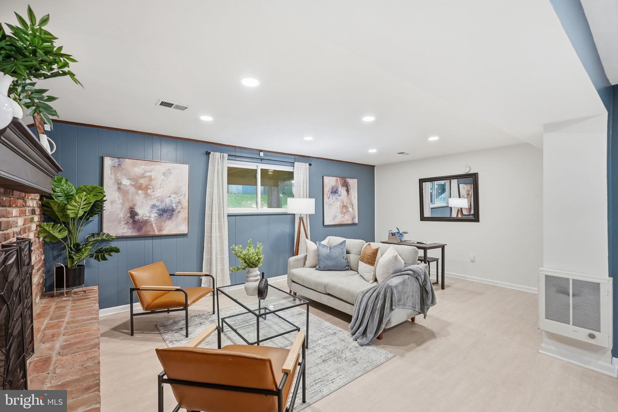 BEL PRE WOODS - Residential