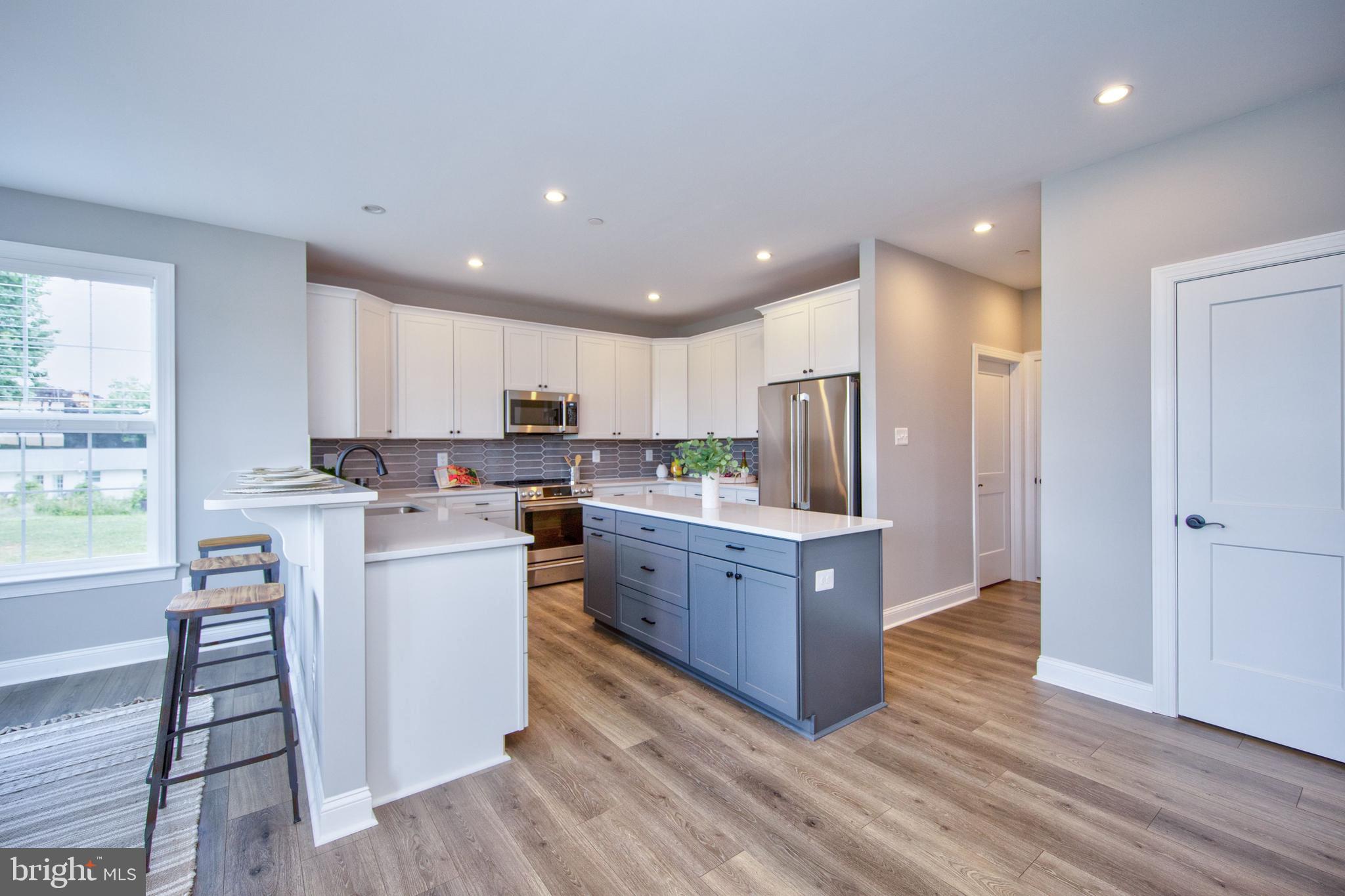 HAHN'S MEADOW - Residential
