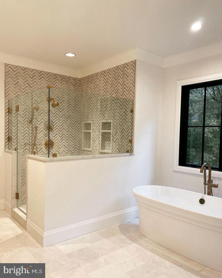 HAHN'S MEADOW - Residential