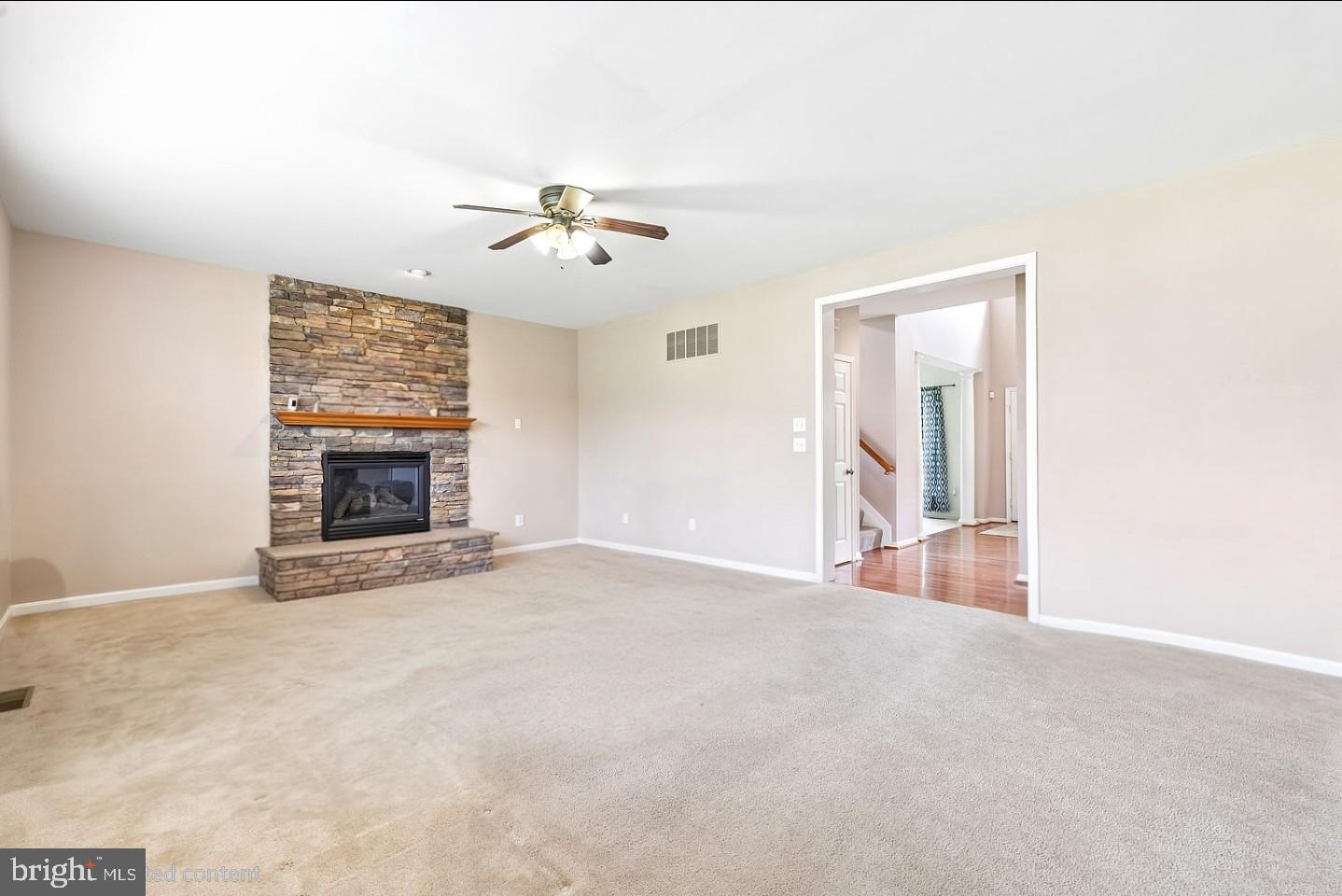 VILLAGE OF MEADOW CREEK - Residential