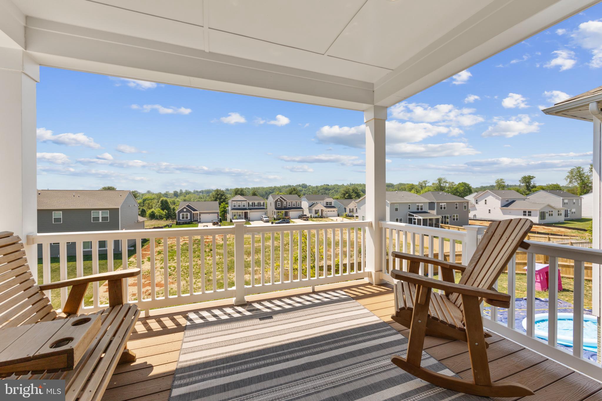 ROUND HILL MEADOWS - Residential