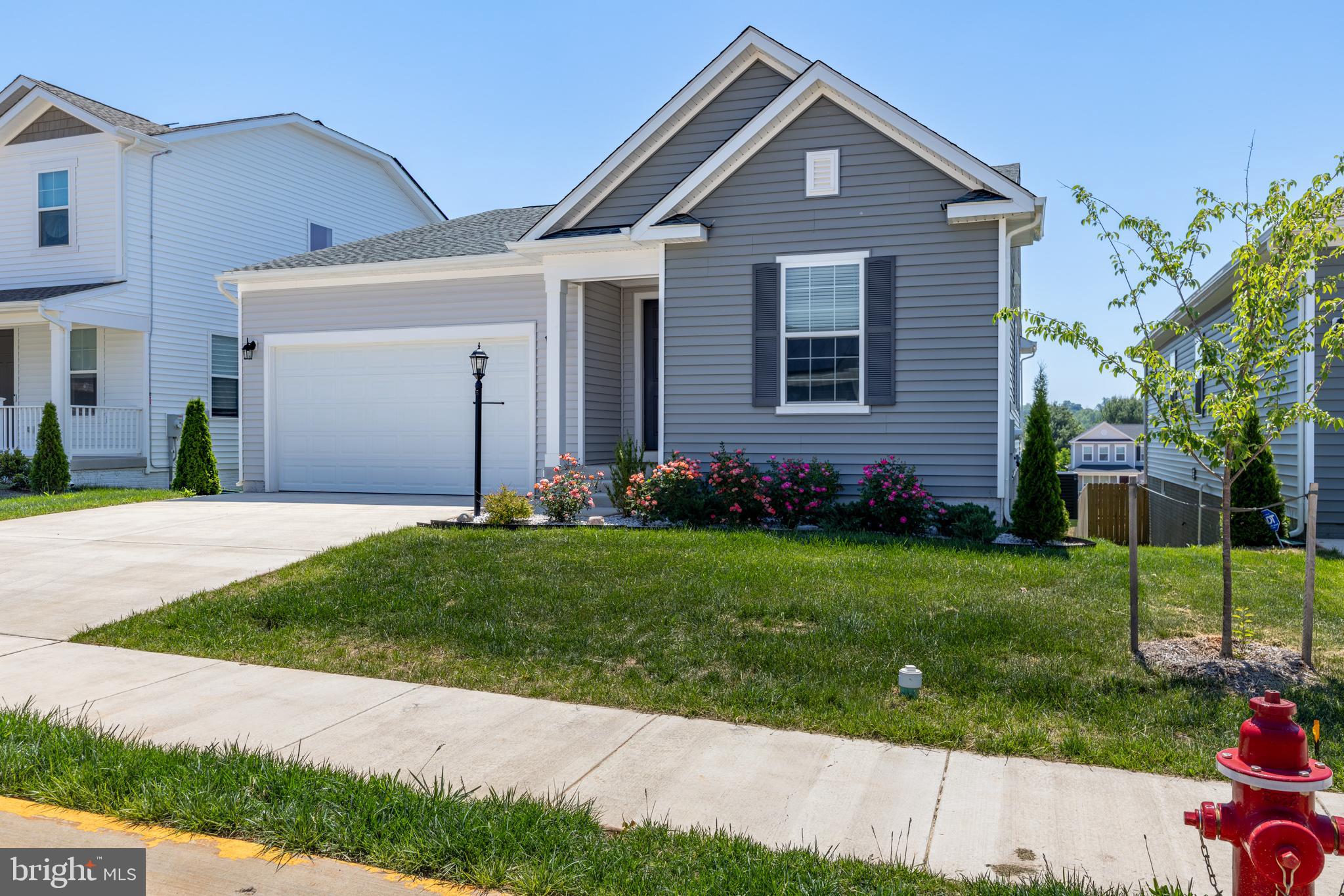 ROUND HILL MEADOWS - Residential