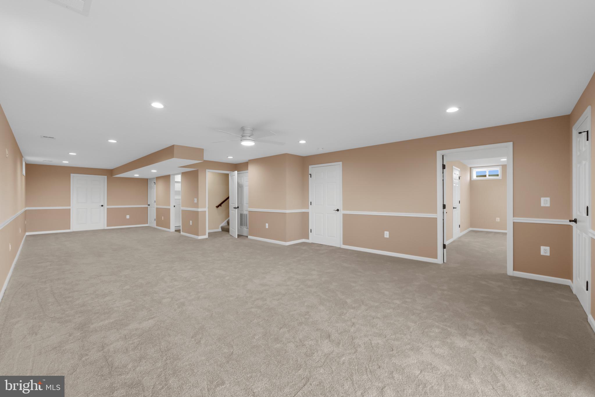 ROUND HILL MEADOWS - Residential