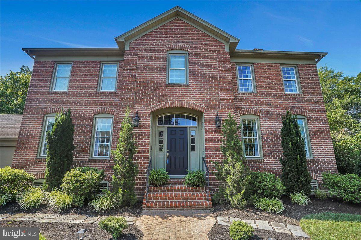 HAMPDEN SQUARE - Residential