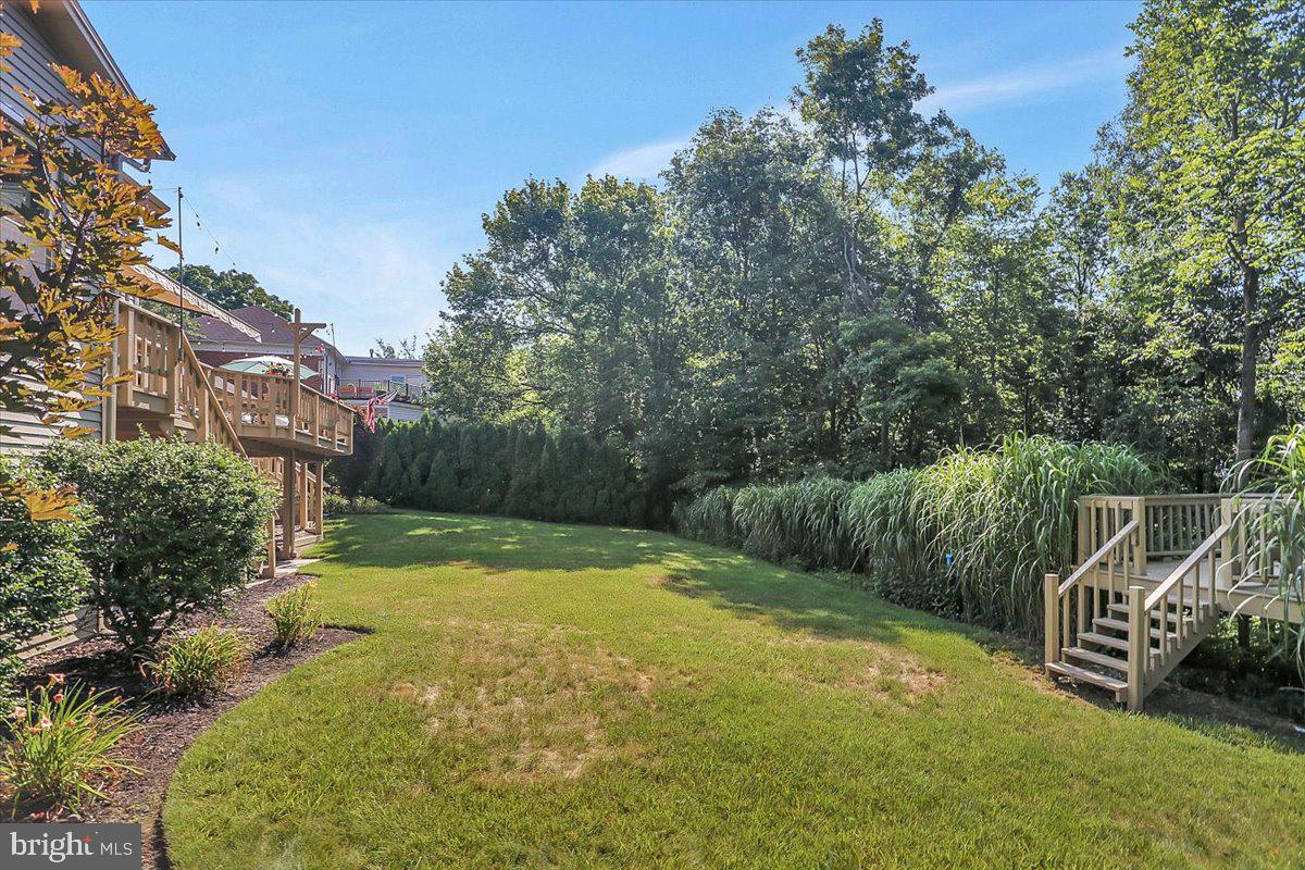 HAMPDEN SQUARE - Residential