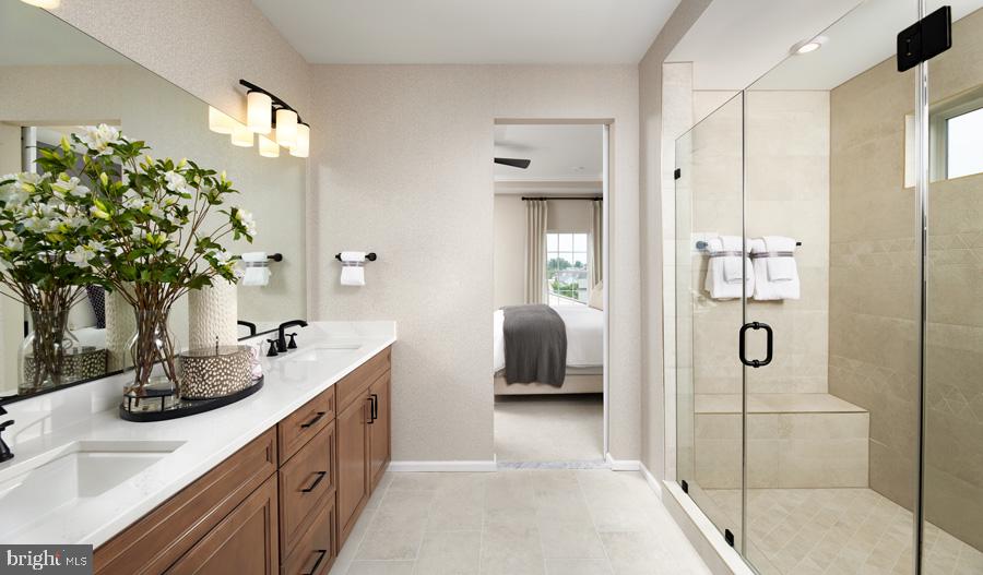 ABRAMS POINTE - Residential