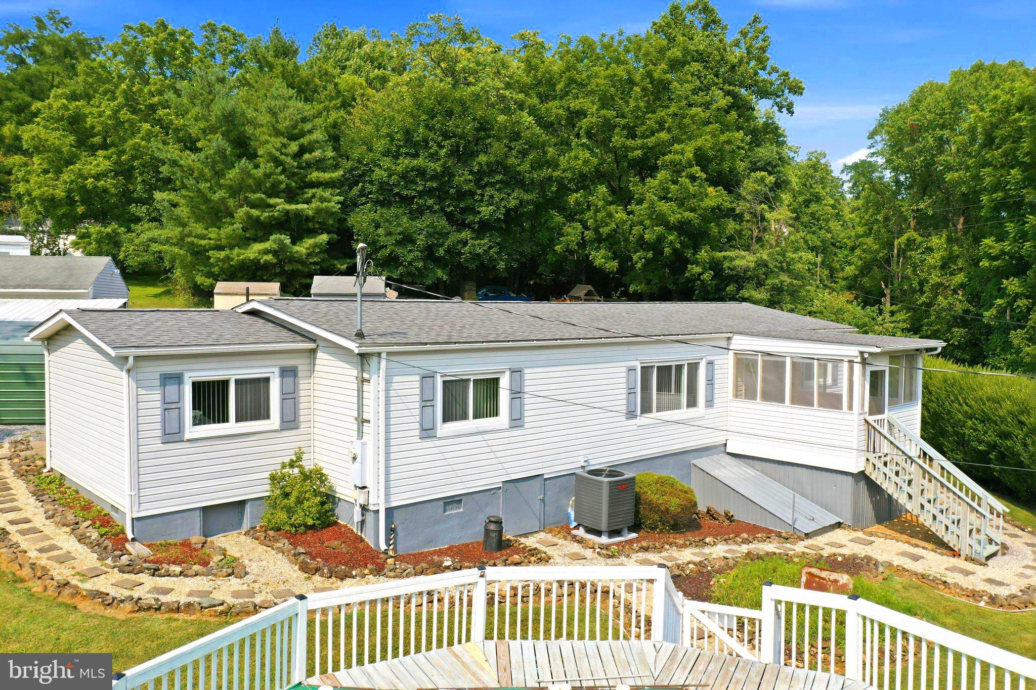 BLUE RIDGE MOUNTAIN ESTATES - Residential