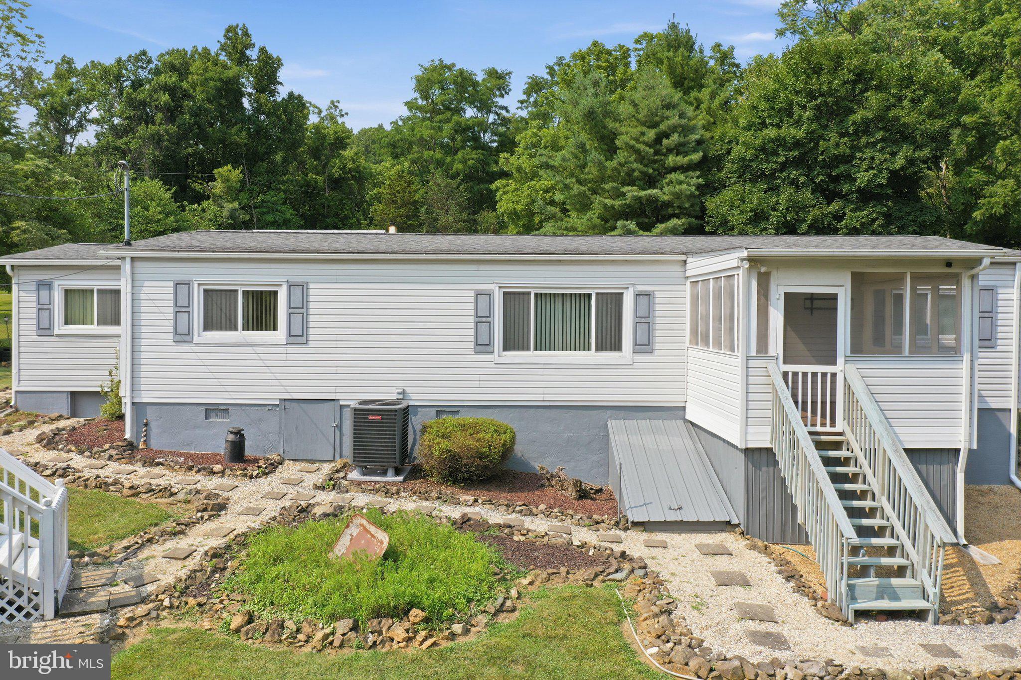 BLUE RIDGE MOUNTAIN ESTATES - Residential