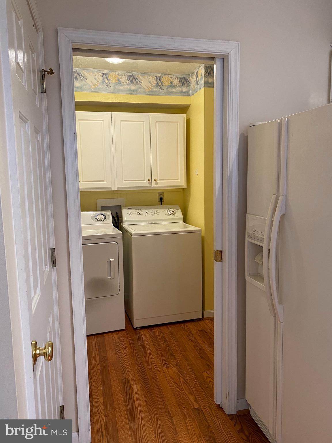MEADOW BROOK COMMONS - Residential