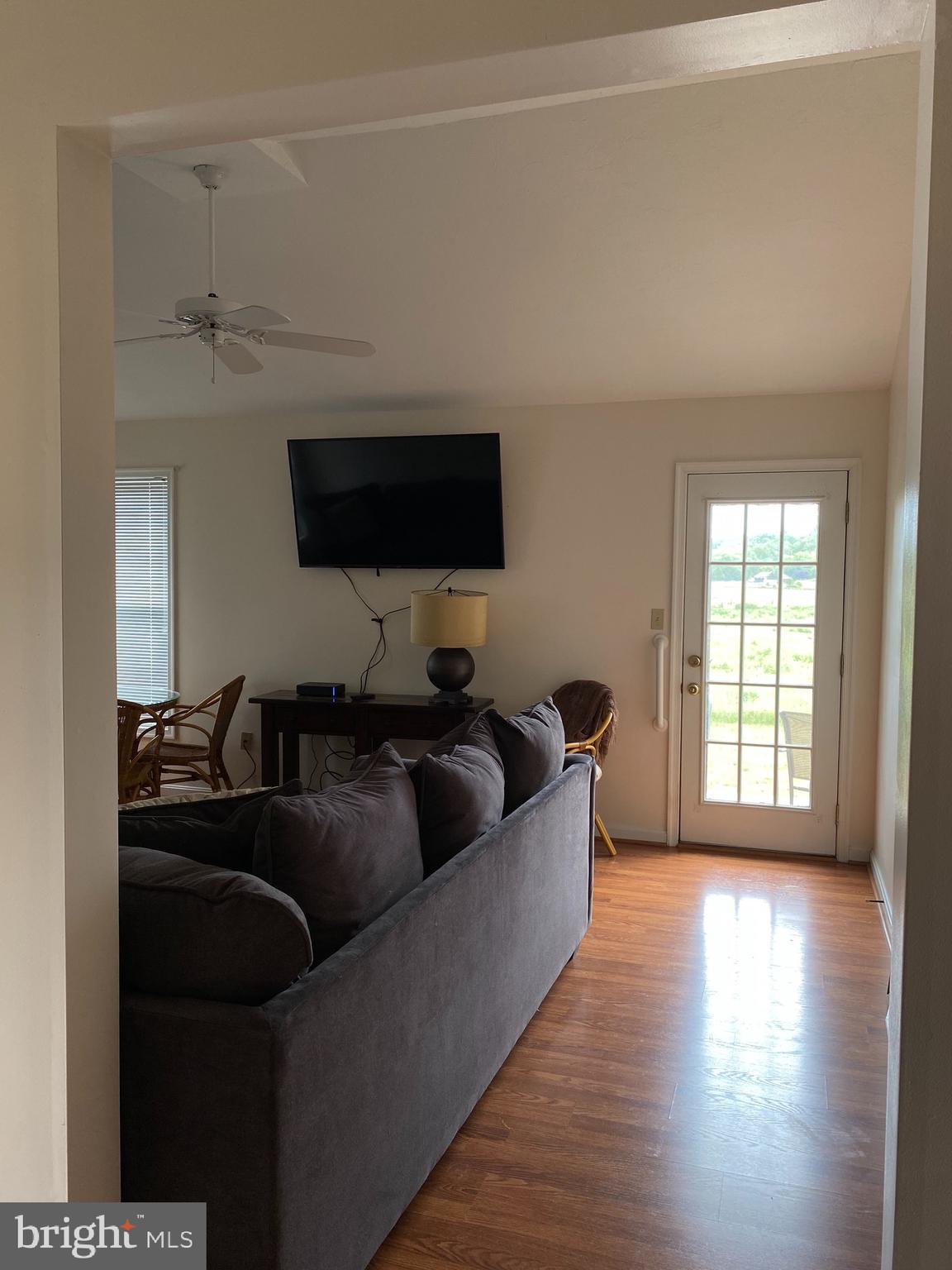 MEADOW BROOK COMMONS - Residential