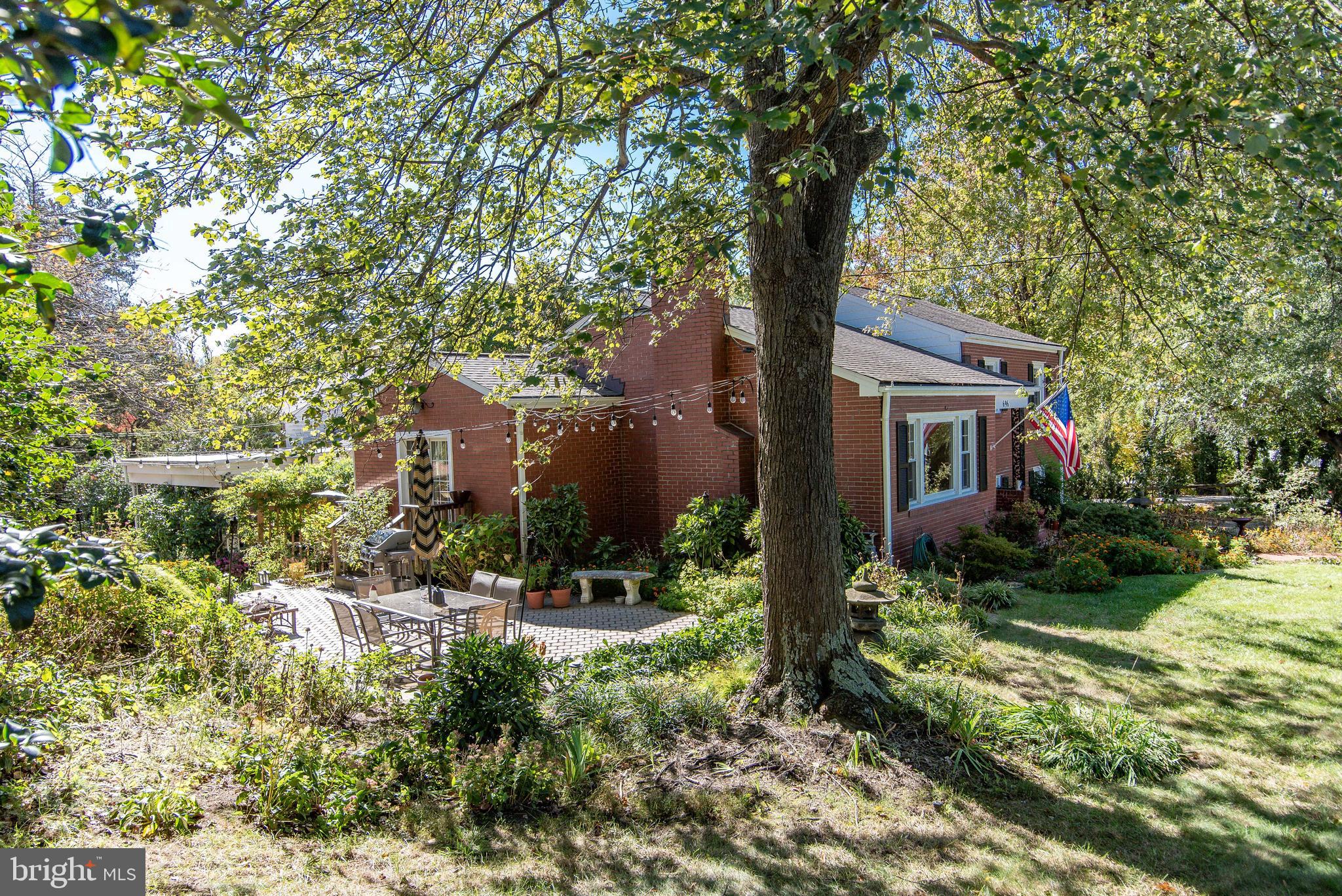 MAPLE GROVE - Residential