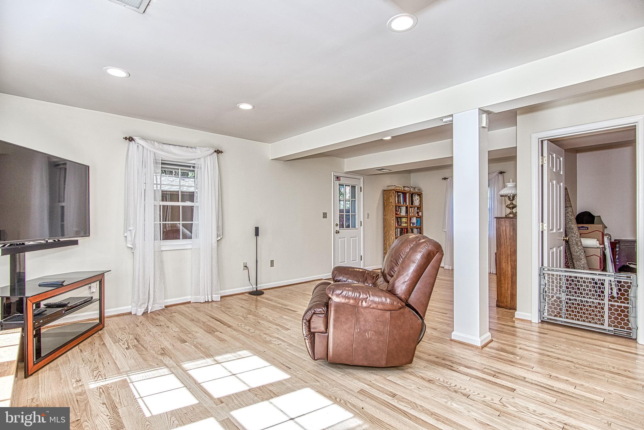 MAPLE GROVE - Residential