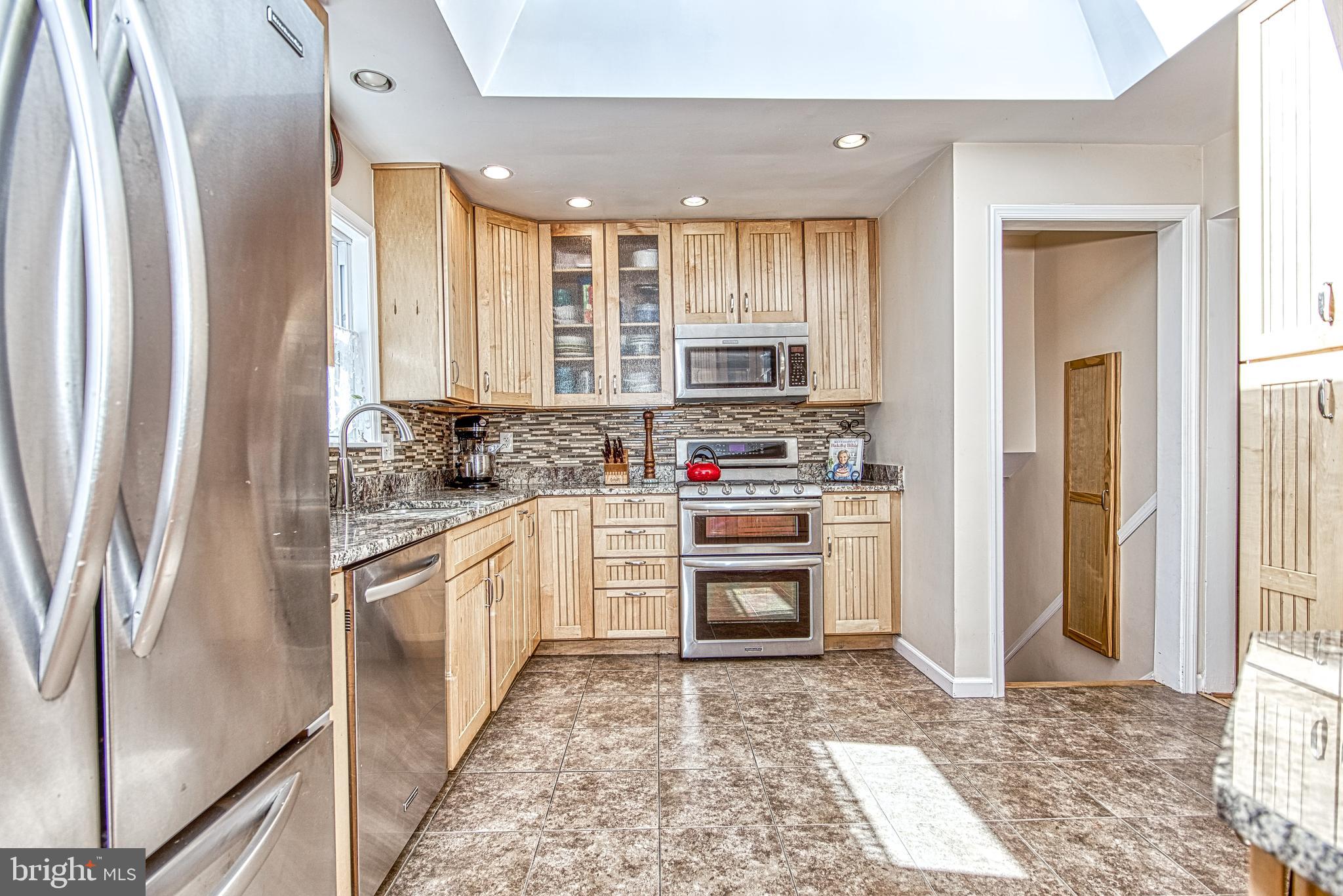 MAPLE GROVE - Residential
